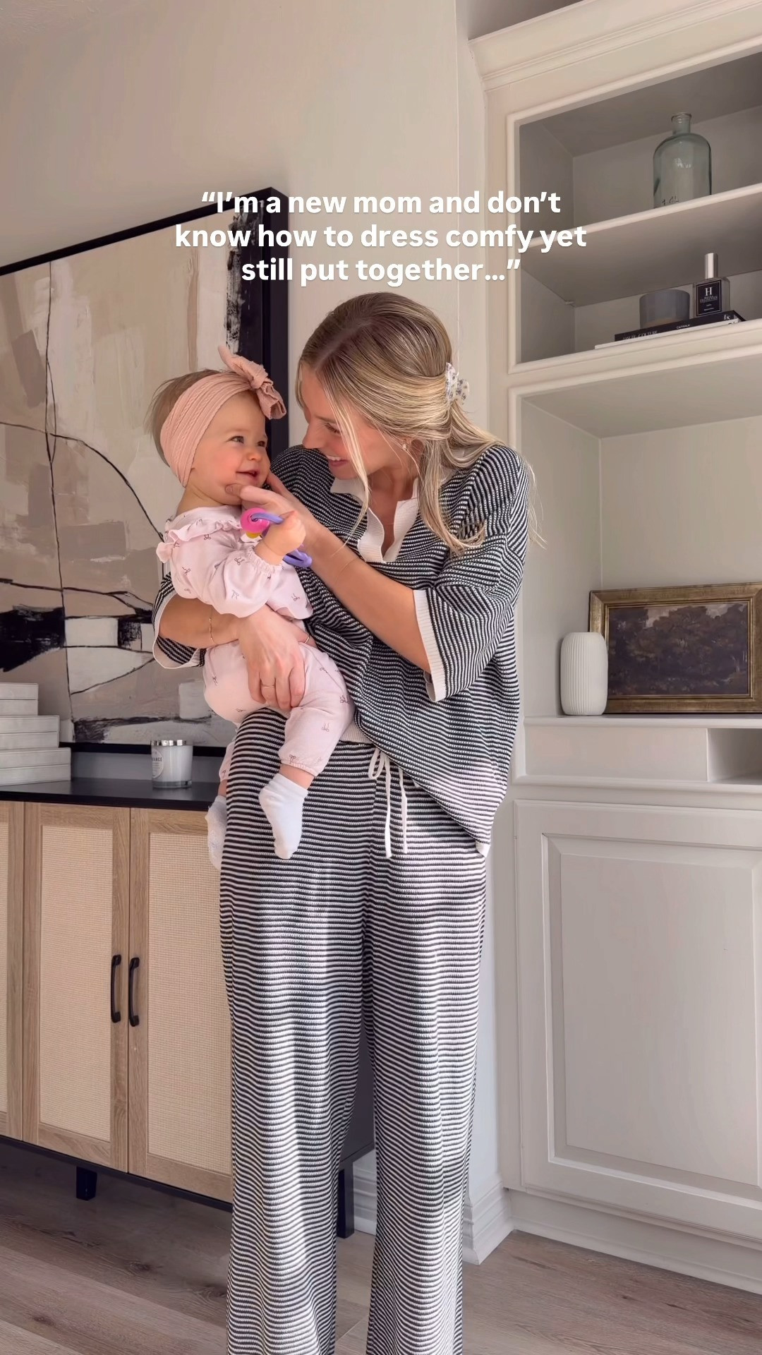 Comfy yet cute mom outfit inspo!  

 #LTKootd #LTKFindsUnder100