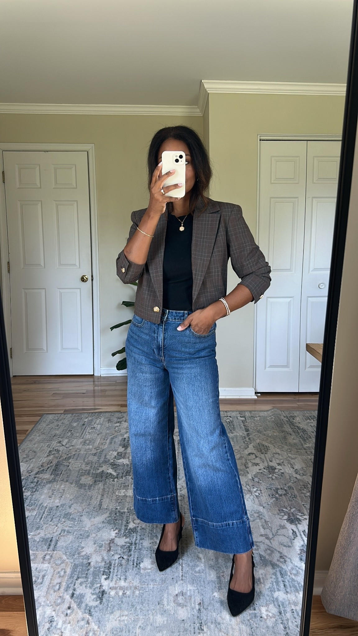 Wearing a small in both the blazer and jeans /4

#LTKgrwm #LTKootd #LTKOver40
