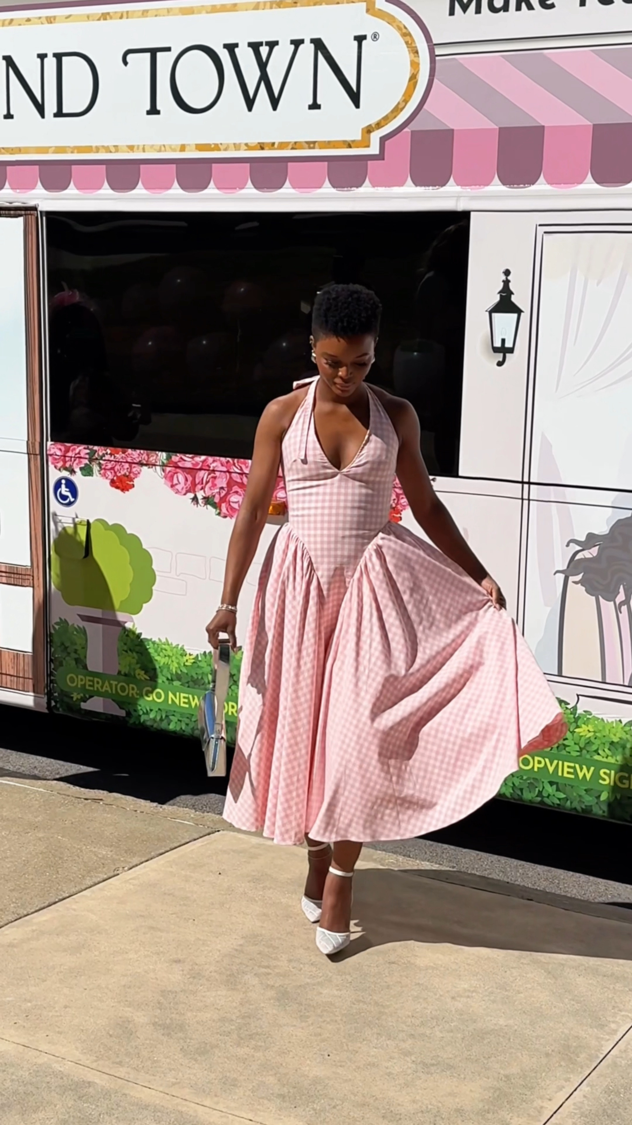 Tea Party Look: House of CB Marilyn Dress 👗💕

#LTKParties #LTKStyleTip #LTKWatchNow