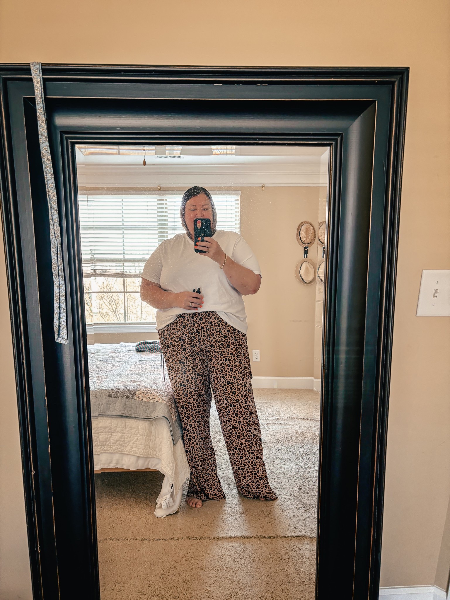 These pants and shirt. Perfection  

#LTKPlusSize #LTKFindsUnder50 #LTKMidsize