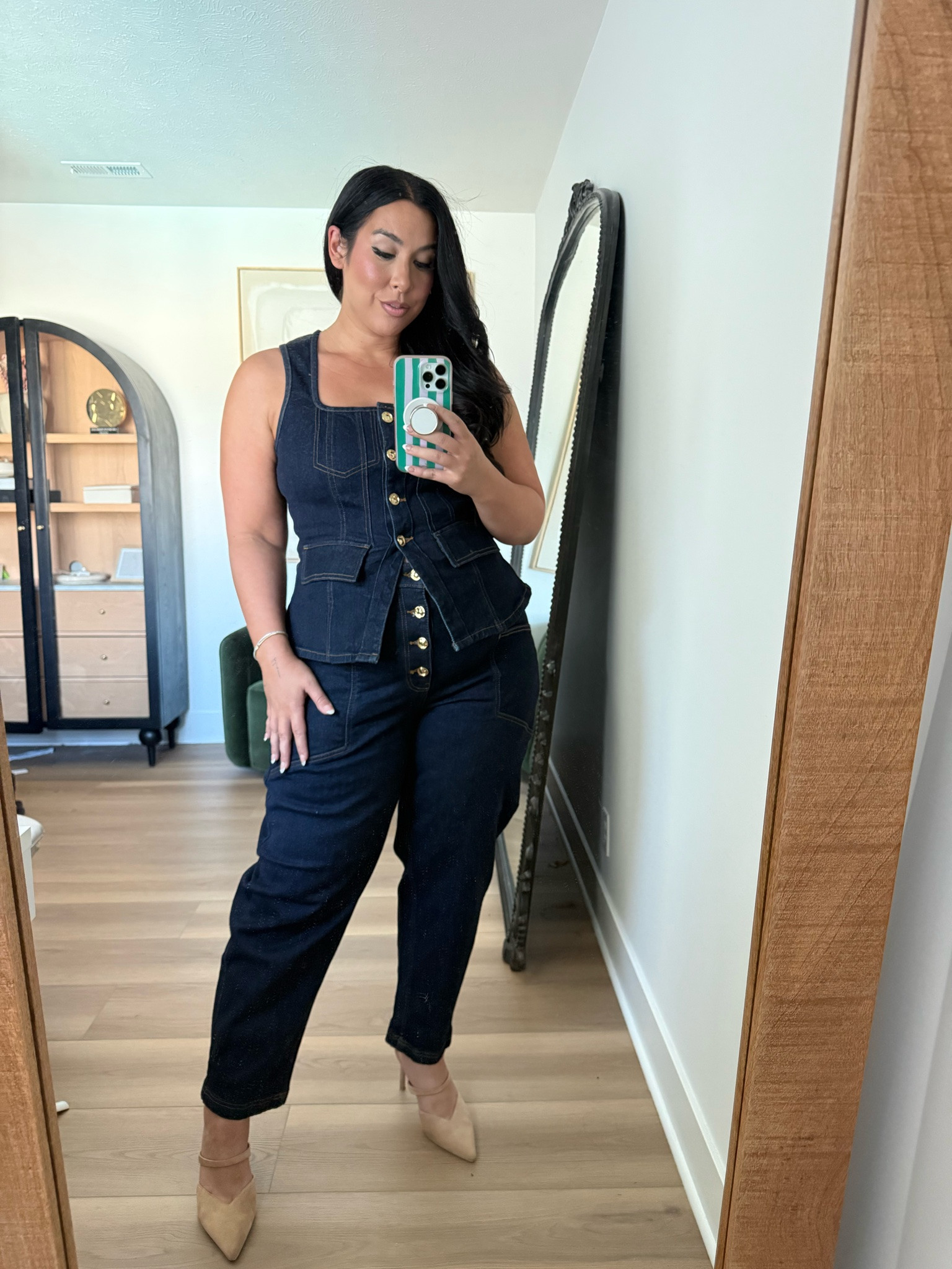 Denim on denim never goes out of style! 
Size XL 16
fall fashion, ootd, midsize fashion, outfit inspo

#LTKootd #LTKMidsize #LTKSeasonal