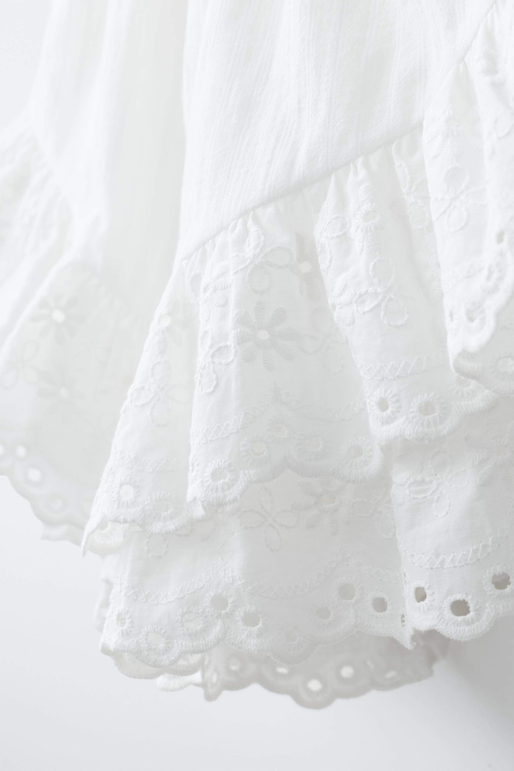 SCHIFFLI EMBROIDERY RUFFLED BERMUDA SKORT | Zara UK