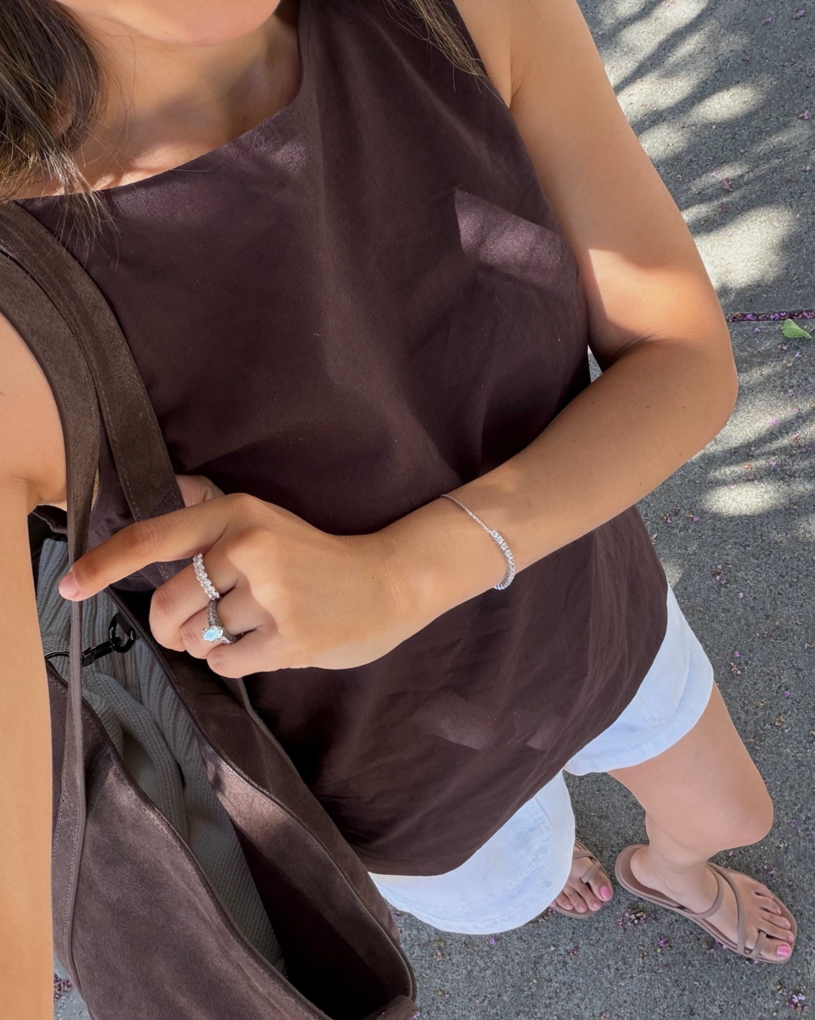 Summer casual ootd 

Gap tank - small petite, perfect longer tank option if you don’t like the cropped style. I found regular was too long on me so went with petite 

Gap shorts - best comfy casual denim shorts that aren’t restrictive

#LTKootd