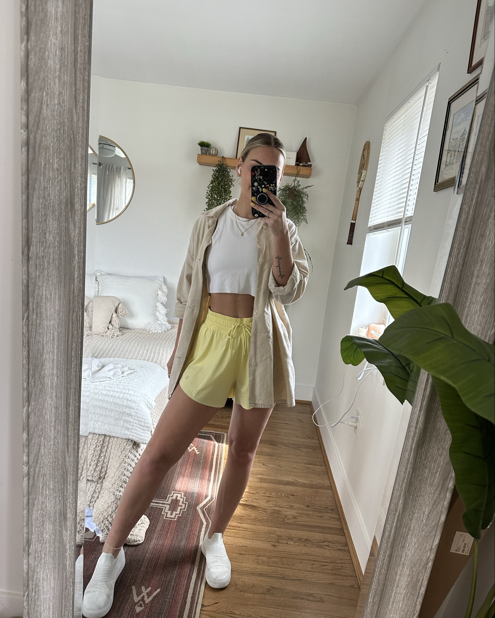 These yellow shorts 🤭😍💛 so course and comfy! Wearing a mediumm

#LTKfitness