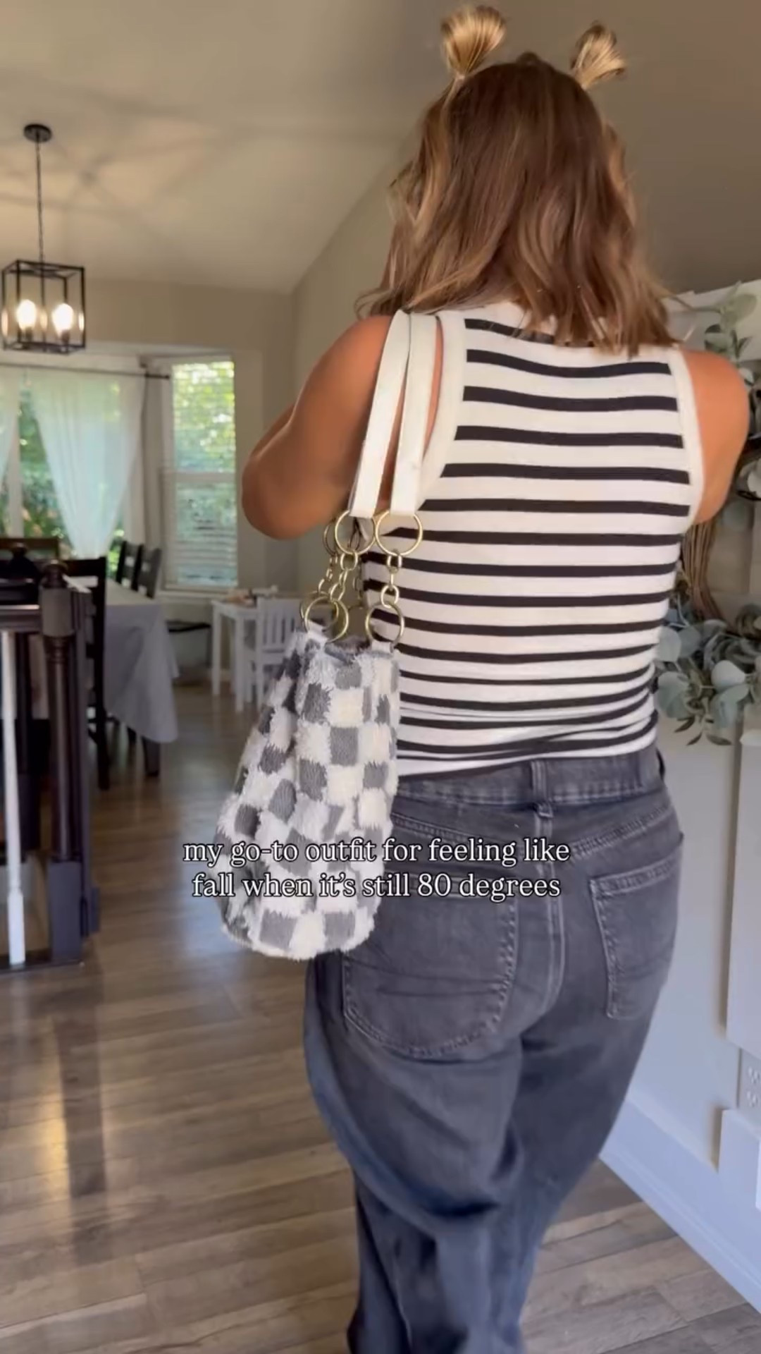 the weather is summer but my heart is fall 🎃😤 comment LINKS and I’ll send you this $5 tank top & my favorite jeans for fall. 🔗

•
•
#momstyle #momootd #ootd #outfitoftheday