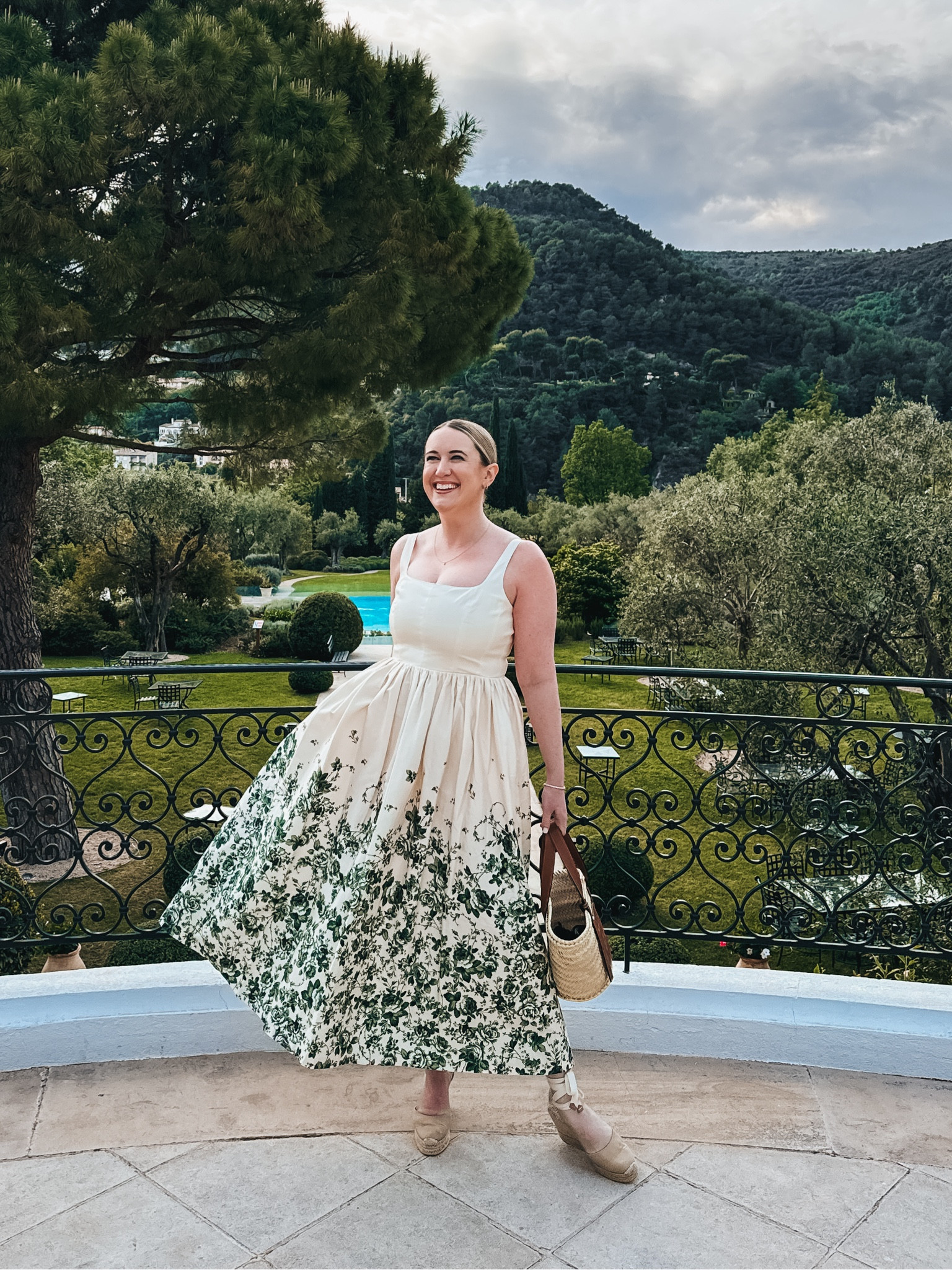 Floral midi dress (6)
Wedding guest dress
Espadrilles
Summer outfit
Vacation outfit 

#LTKfrance #LTKsummer