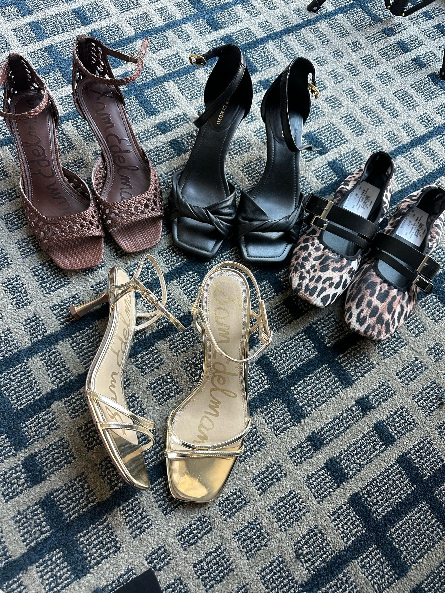 More shoes I’ve worn at LTK con! 
.
Brown: sized down half to a 9 
Black: 9.5 (TTS) 
Leopard: 10

#LTKCon