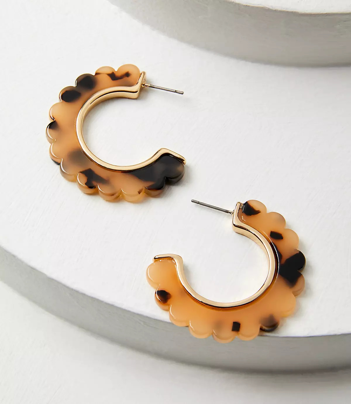 Tortoiseshell Print Scalloped Hoop Earrings | LOFT