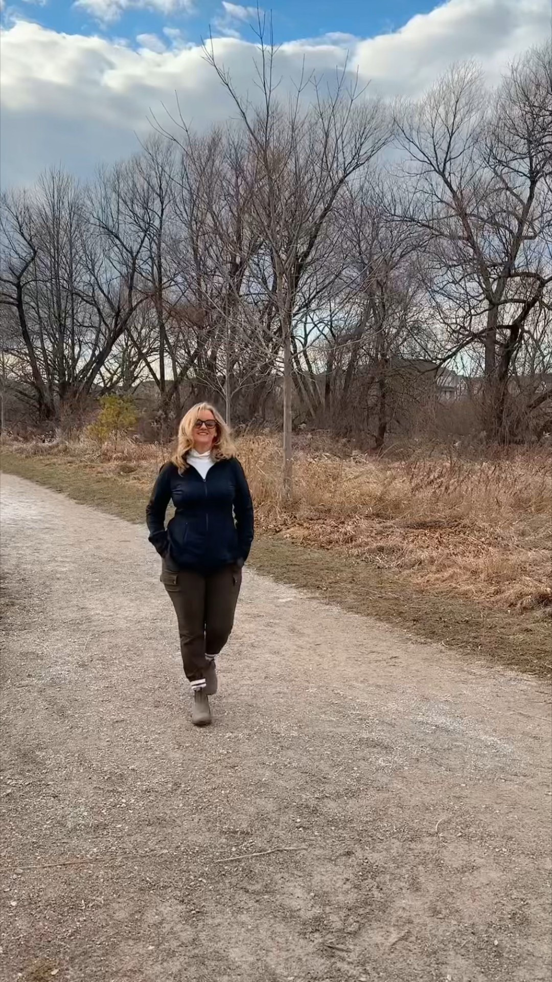 Most comfy cargo pants! 

#LTKActive #LTKMidsize