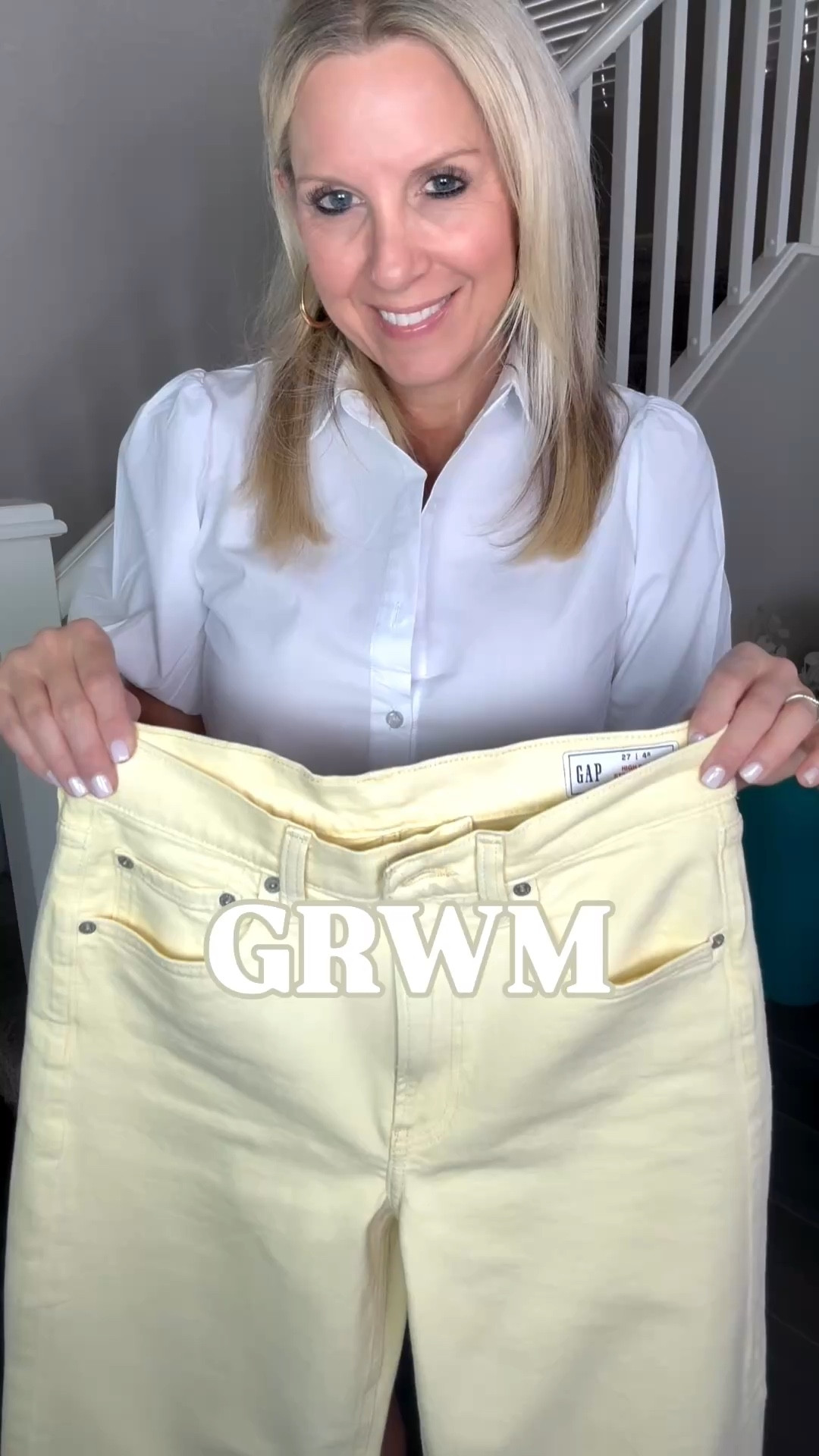 GRWM for work on this beautiful spring day! 

Wearing my usual size 4/27 in these soft slightly cropped yellow @gap jeans, S in this adorable puff sleeve button down (only $19.99 today @amazon), & 7 in these fun clear strap sandals. All accessories also available @amazon and more on SALE for their spring event!