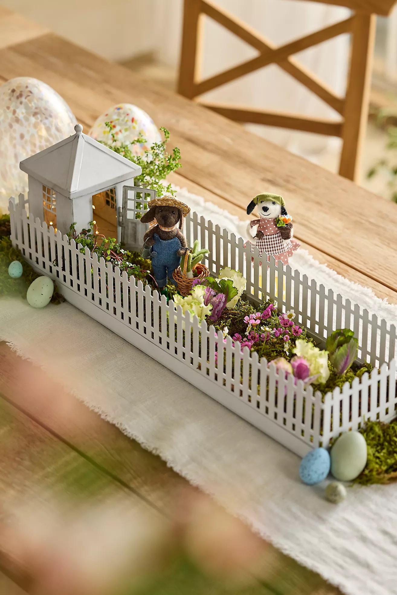 Concordville Spring Picket Fence Trough | Terrain