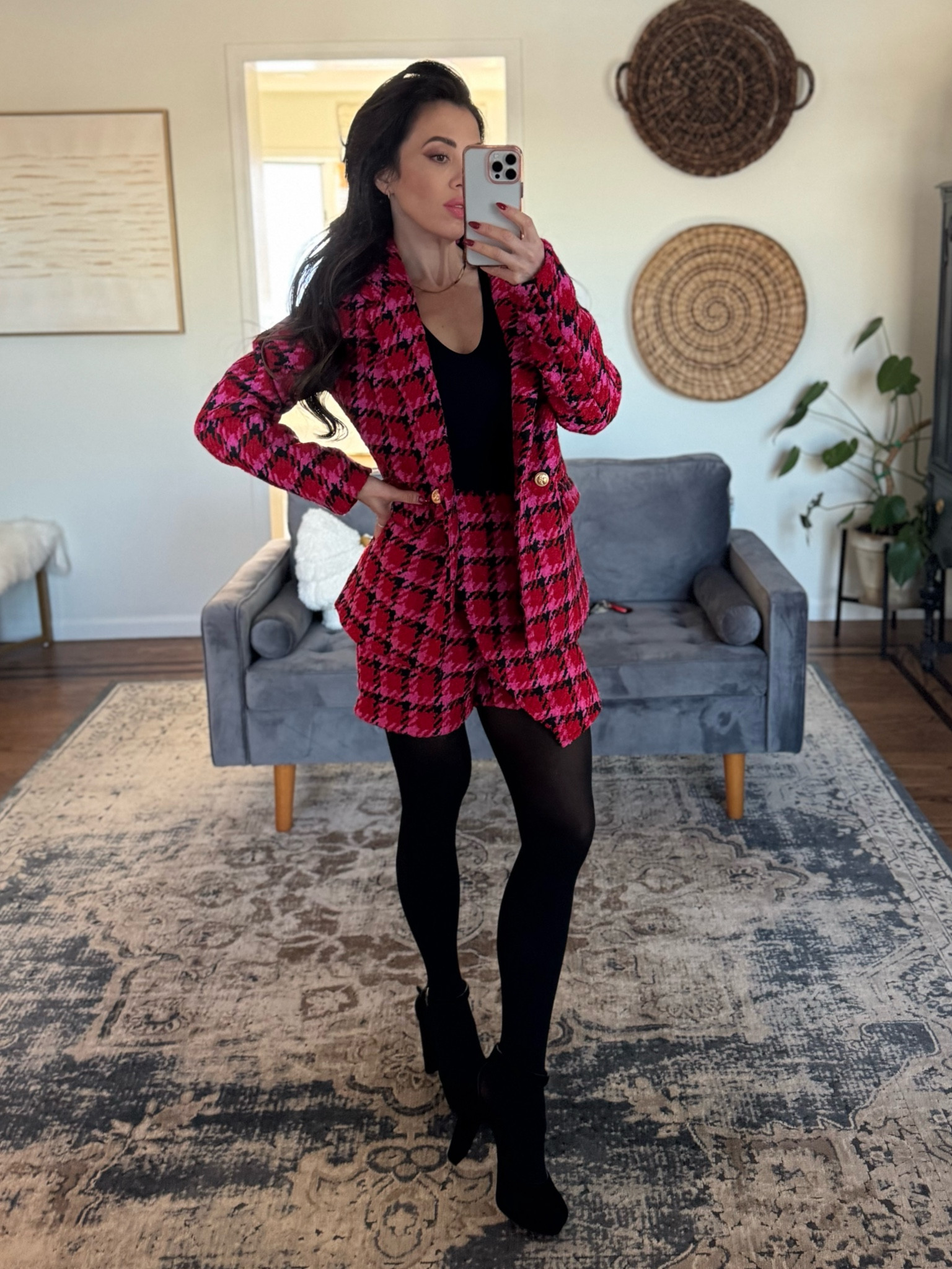 Holiday fashion. Houndstooth. Christmas party  

#LTKHoliday #LTKSeasonal #LTKSaleAlert