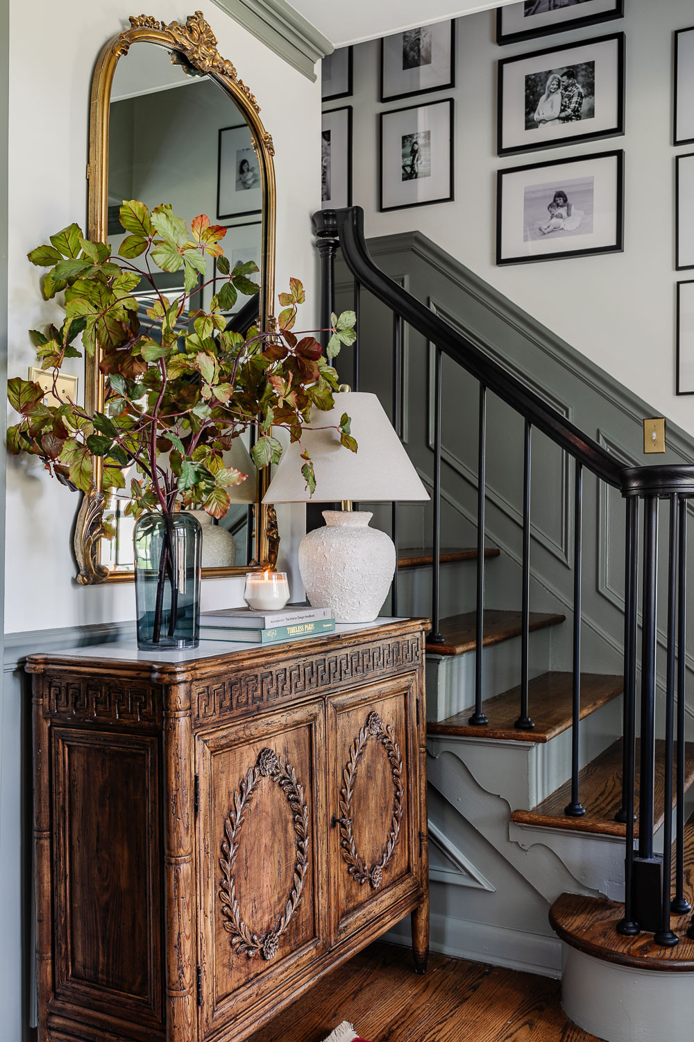  Fall stems 🍂

Entry, hallway, foyer, stairs, gallery wall 

 

#LTKHome