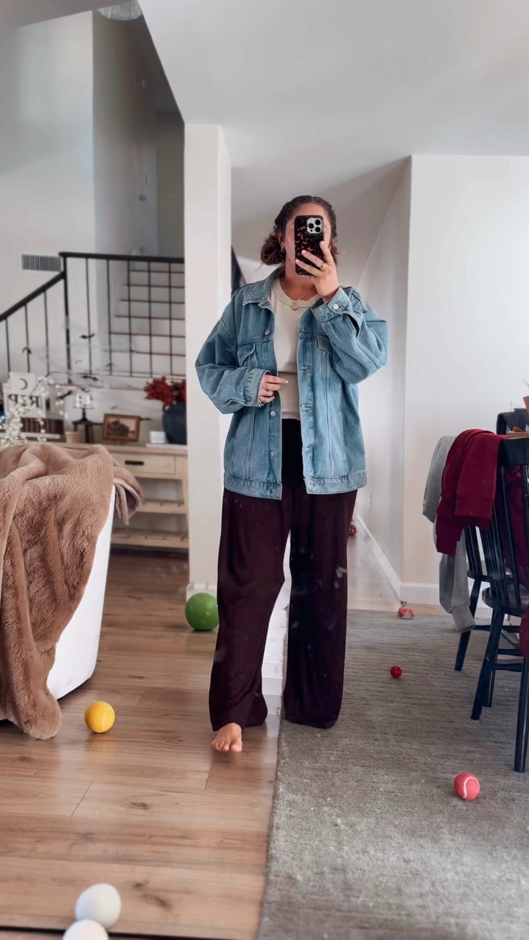 I have made this boyfriend denim jacket my whole personality. It’s currently my favorite thing in my closet and I’d buy it 10x over again. It’s long enough to cover your booty in leggings but not so long it feels like it swallows you. It’s comfy and elevates the most basic outfits! A true closet staple heading into fall!

Wearing a L

#LTKFindsUnder100 #LTKStyleTip #LTKMidsize