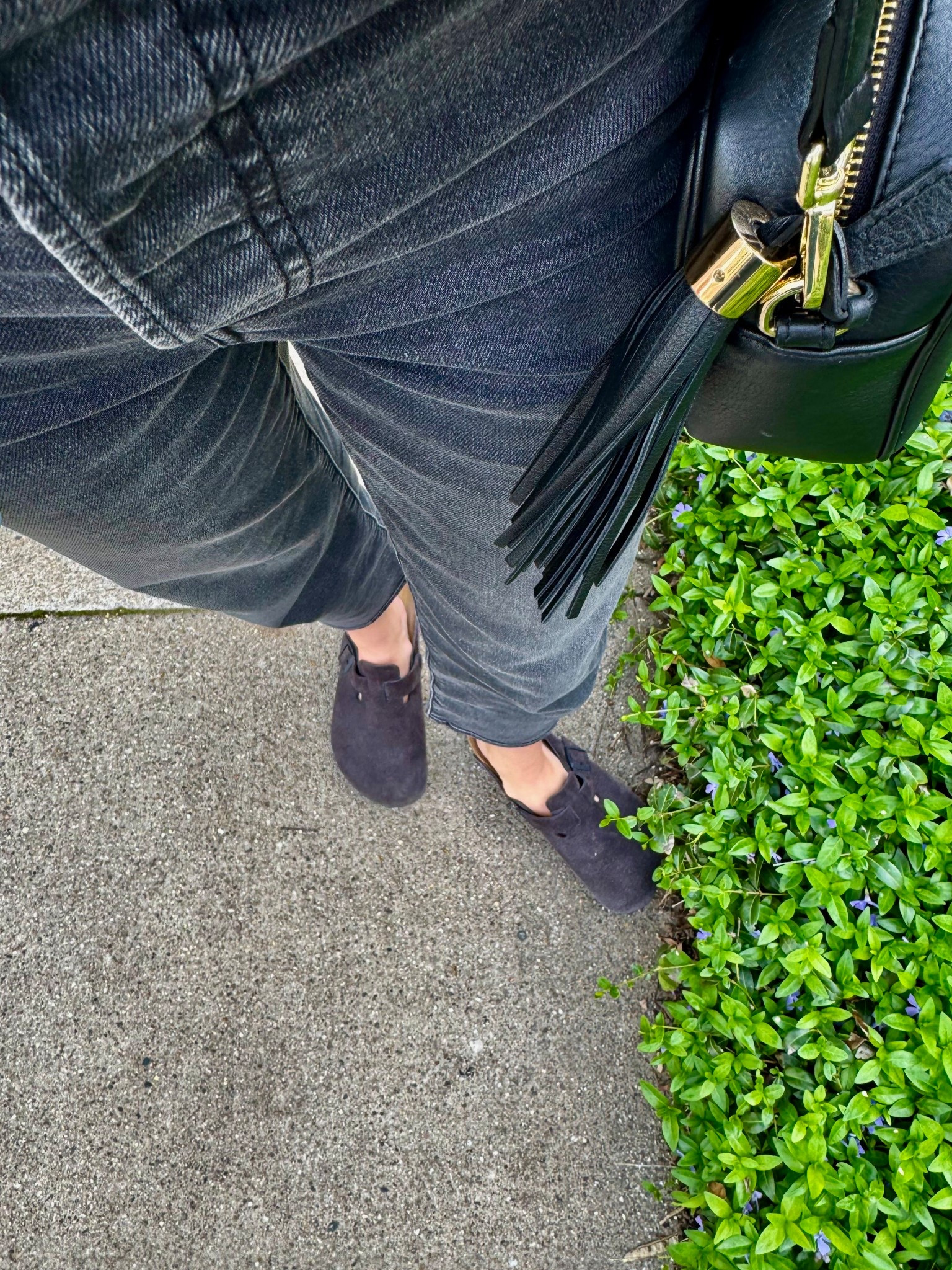 Birkenstock x All Year Long

Love the Boston Birkenstock? I got everything you need right here for wearing the Boston in PRIMo condition all year-round. Check out the cozy socks I linked from their website as well! 





#Birkenstock #sandals #boston #comfy #cozy 

#LTKShoeCrush #LTKStyleTip #LTKootd