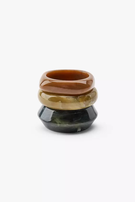 Pack of three rigid resin bracelets in different shapes and sizes. | Zara US