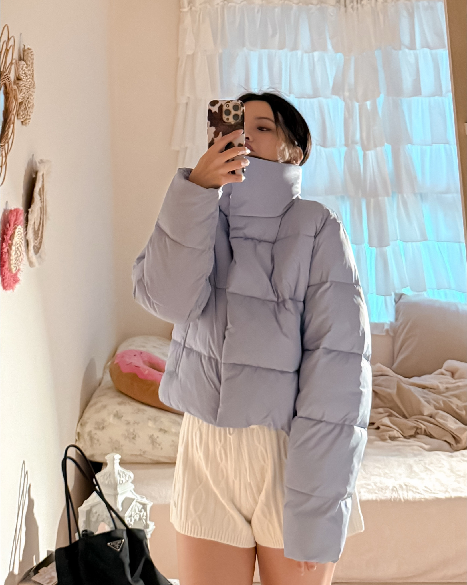 Love this pastel blue puffer from Alo Yoga 💙
The shape is so flattering — even at 5’3”, it still fits perfectly!
Paired it with these cozy knit shorts for a comfy-cute winter vibe ❄️

Me: 5’3” / 26” waist
Top: S
Bottoms: S
Shoes: 38 (sized up for extra sock room)

#aloyoga
#aloyogastyle
#aloyogagirl
#pastelblue
#pufferjacket
#winteroutfit
#cozychic
#casualchic
#knitshorts
#softaesthetic
#streetstyle
#fashioninspo
#ootdshare
#outfitinspo
#dailyoutfit
#minimalstyle

#LTKGiftGuide #LTKHoliday #LTKCyberWeek