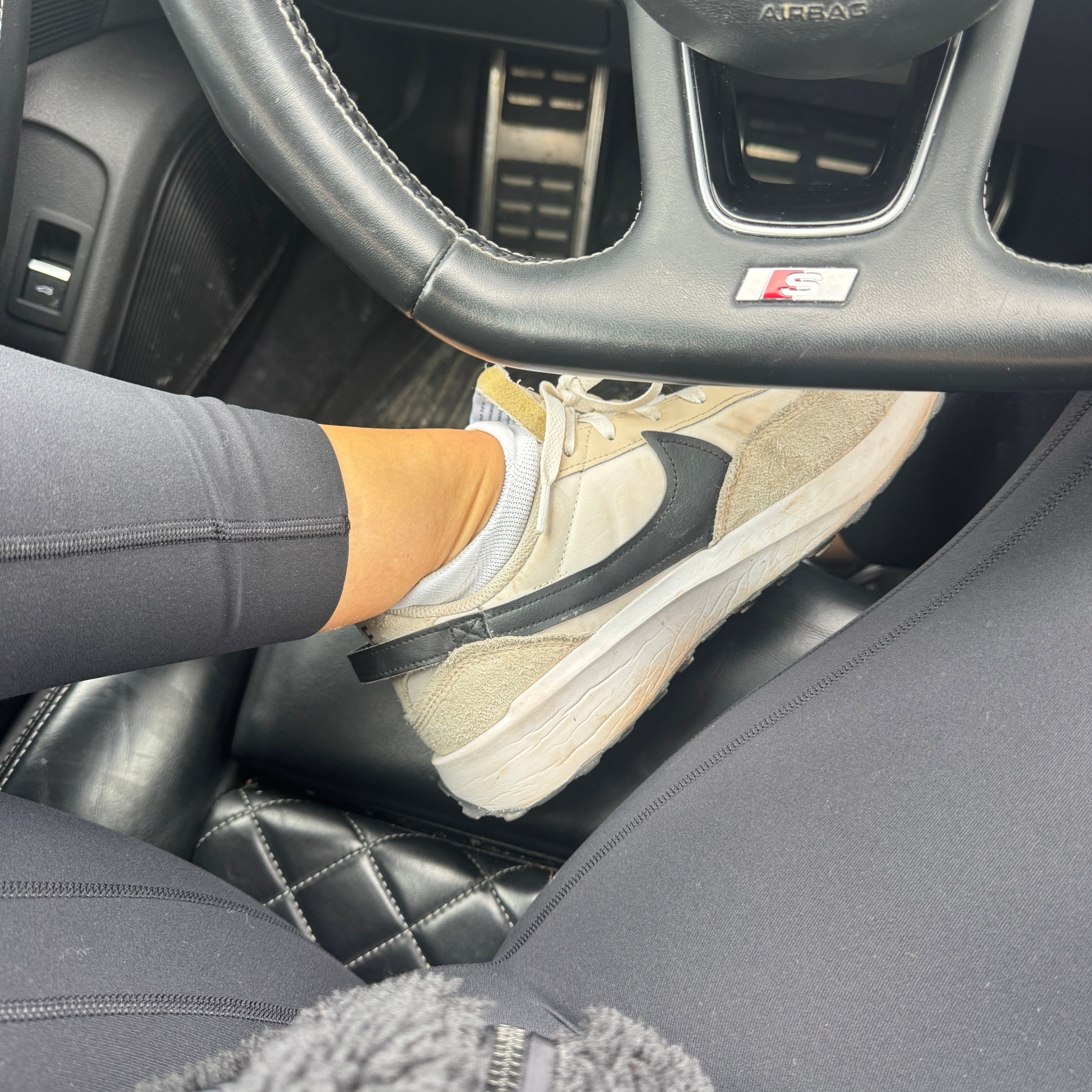 Race kit pickup day ✔️

These are my go-to sneakers for running errands, travel days, and everything in between. They’re lightweight, super comfortable, and honestly perfect for unpredictable Canadian weather (rain, sun, repeat 😅).

If you’re looking for that effortless sporty mom outfit that still looks put together — this is it. I throw these on with leggings and go.

Linked my exact pair + a few similar styles in my LTK 🤍

👉 Tap to shop + save for later!

⸻


#LTKfit #LTKshoecrush #RunningMom #AthleisureStyle #MomStyle #EverydayOutfit #SneakerStyle #NikeStyle #ErrandOutfit #CasualChic #CanadianStyle #FallAthleisure #MomLifeStyle #RunnerLife #ComfortStyle
