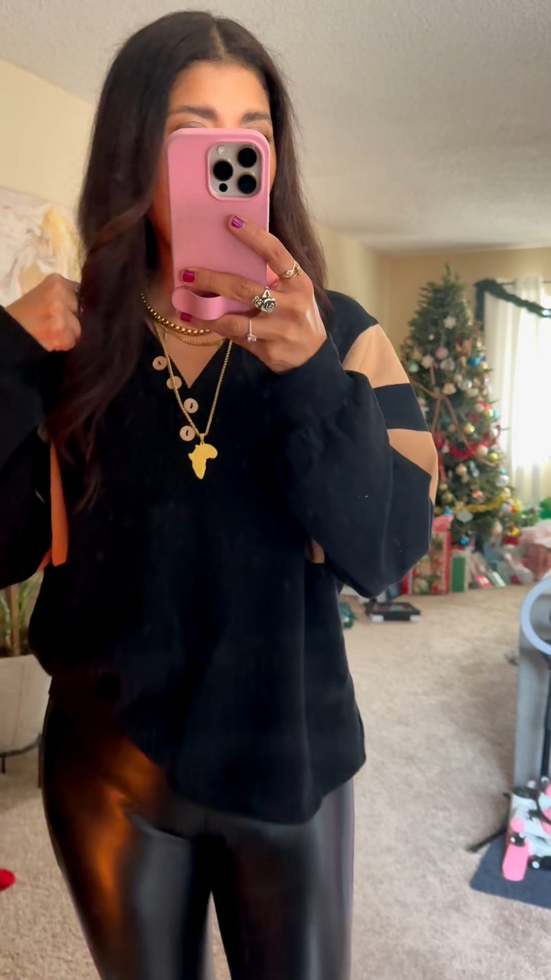 Cozy chic OOTD 🤍 buttery soft leggings, an oversized sweater, sleek boots, and my everyday tote—finished with classic sunglasses for an effortless, polished look. Perfect for errands, coffee dates, or casual days out.


OOTD, everyday outfit, cozy outfit, casual chic, fall outfit, winter outfit, leggings outfit, buttery soft leggings, high waisted leggings, oversized sweater, cozy sweater, neutral outfit, ankle boots, knee high boots, comfortable boots, tote bag, everyday tote, work tote, sunglasses, classic sunglasses, minimalist style, athleisure look, comfy chic, errands outfit, coffee run outfit

#LTKootd #LTKmomlife #LTKOver40