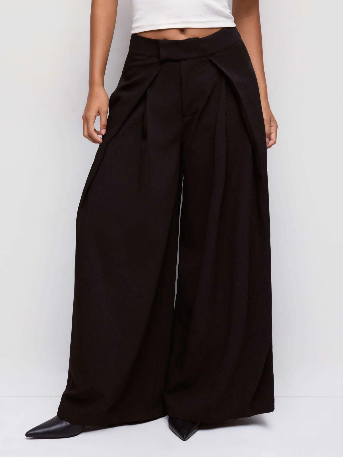 Woven Mid Rise Pleated Straight Leg Trousers For Daily Casual Work | Cider