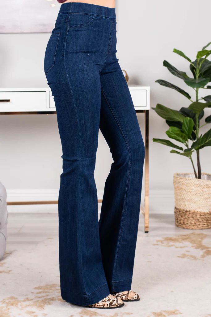 Chic Confidence Dark Denim Flare Jeggings | The Mint Julep Boutique