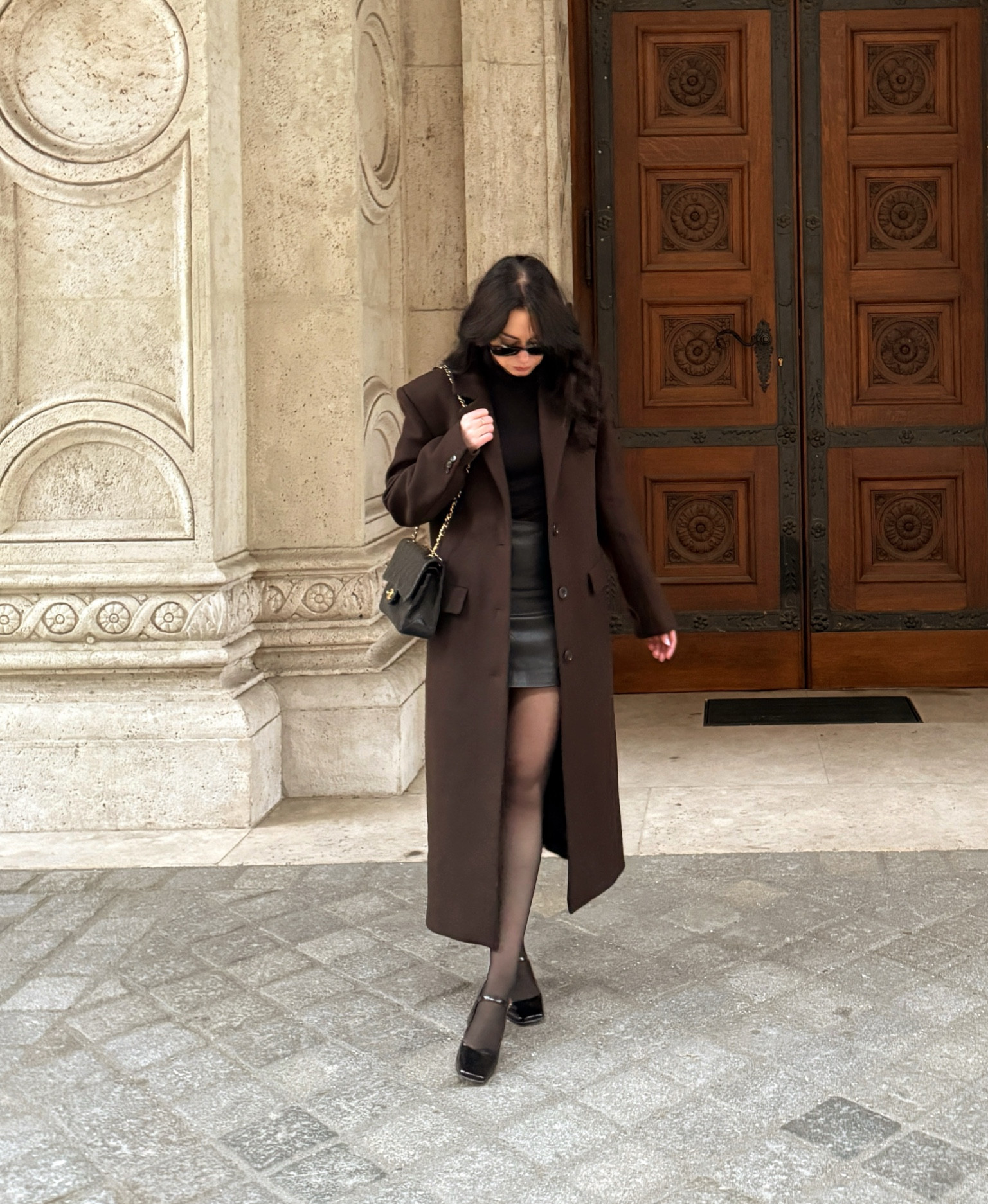 Coat: Mango
Top: H&M
Skirt: Sezane
Shoes: Jonak
Bag: Chanel
Sunglasses: RayBan

#LTKwinter #LTKtravel
