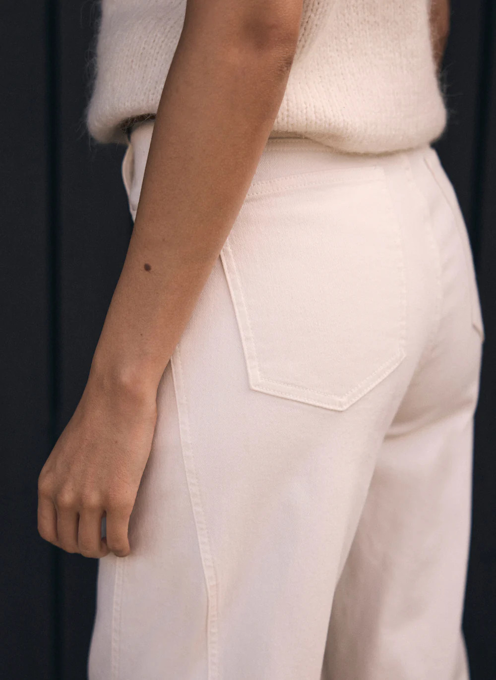 Cream Barrel Leg Jeans | Mint Velvet