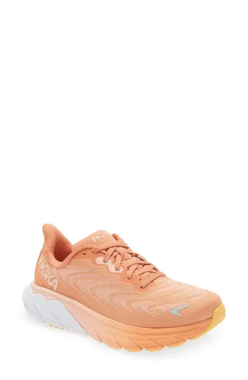 HOKA Arahi 6 Running Shoe in Sun Baked /Shell Coral at Nordstrom | Nordstrom