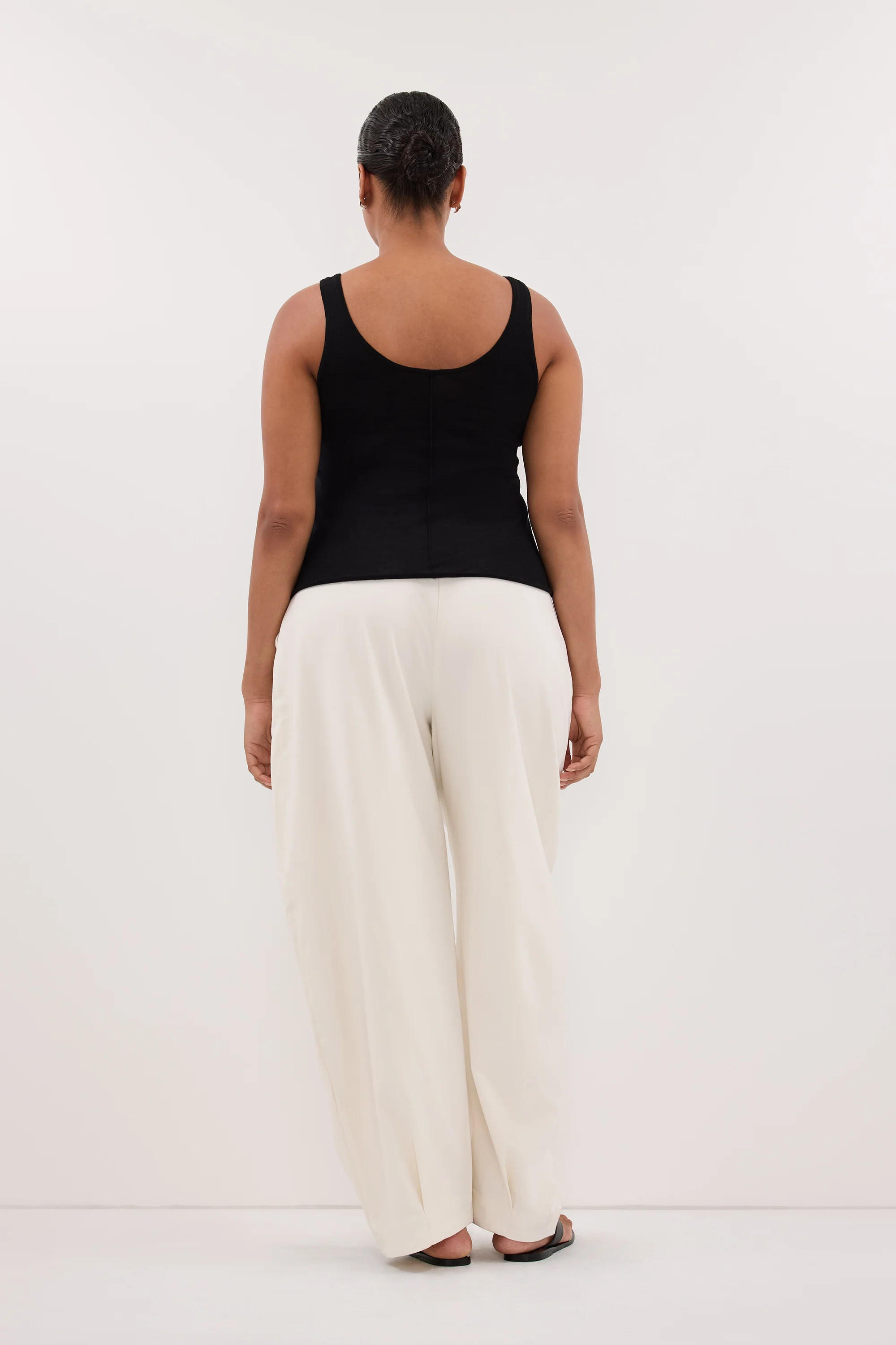 ROMY CREAM BARREL LEG TAILORED PANT | DISSH