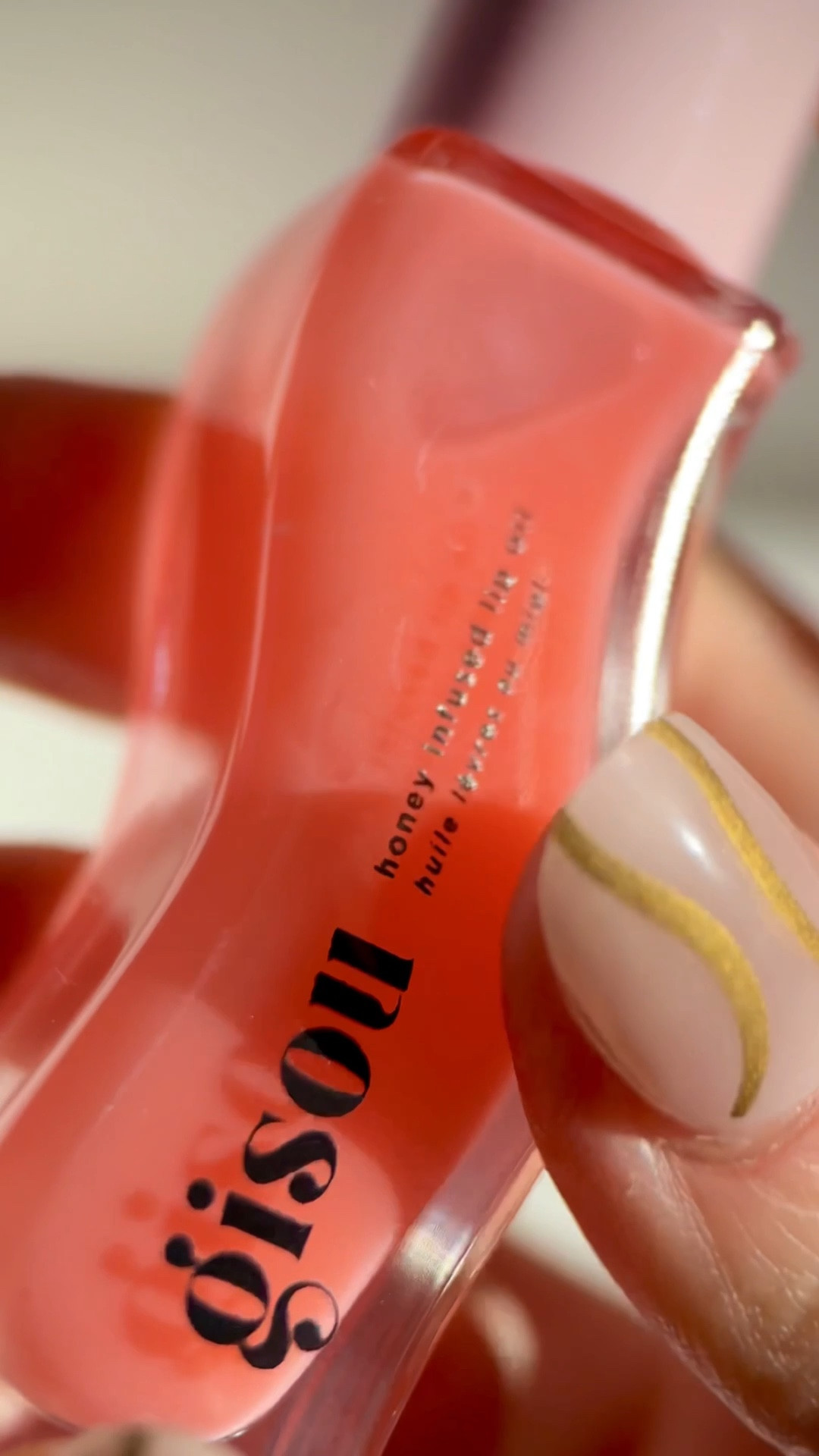 Glossy & sunkissed w @gisou ☀️🍑

Grabbed me one of their newest shades from their Honey Infused Lip Oil line, Bee-llini Peach ! So in love with it, feels super nourishing 🥰


#LTKFindsUnder50 #LTKBeauty #LTKItBag