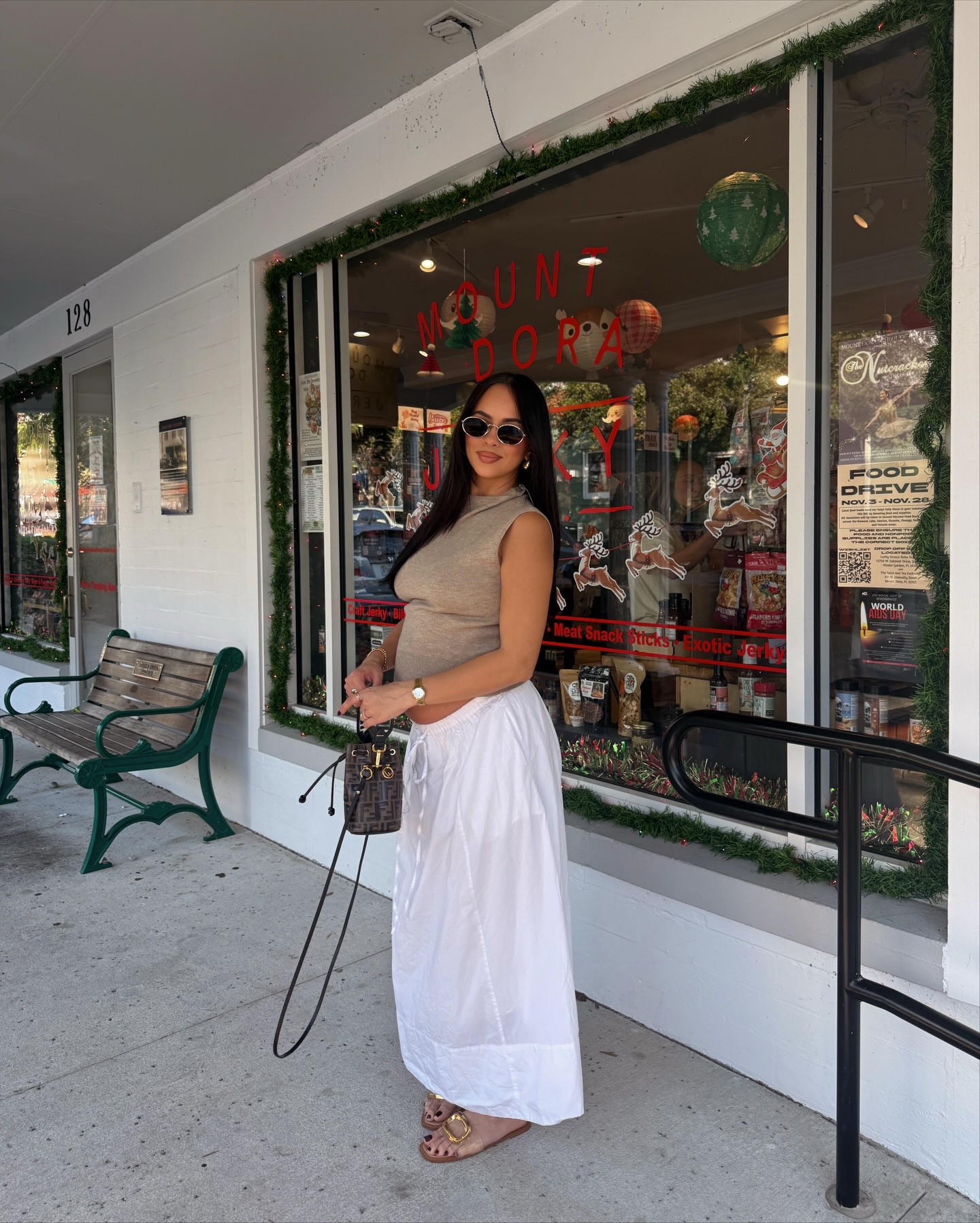 just me bumpin through the holidays 👶🏻🎄🎅🏼✨

#LTKootd #LTKmomlife #LTKBump