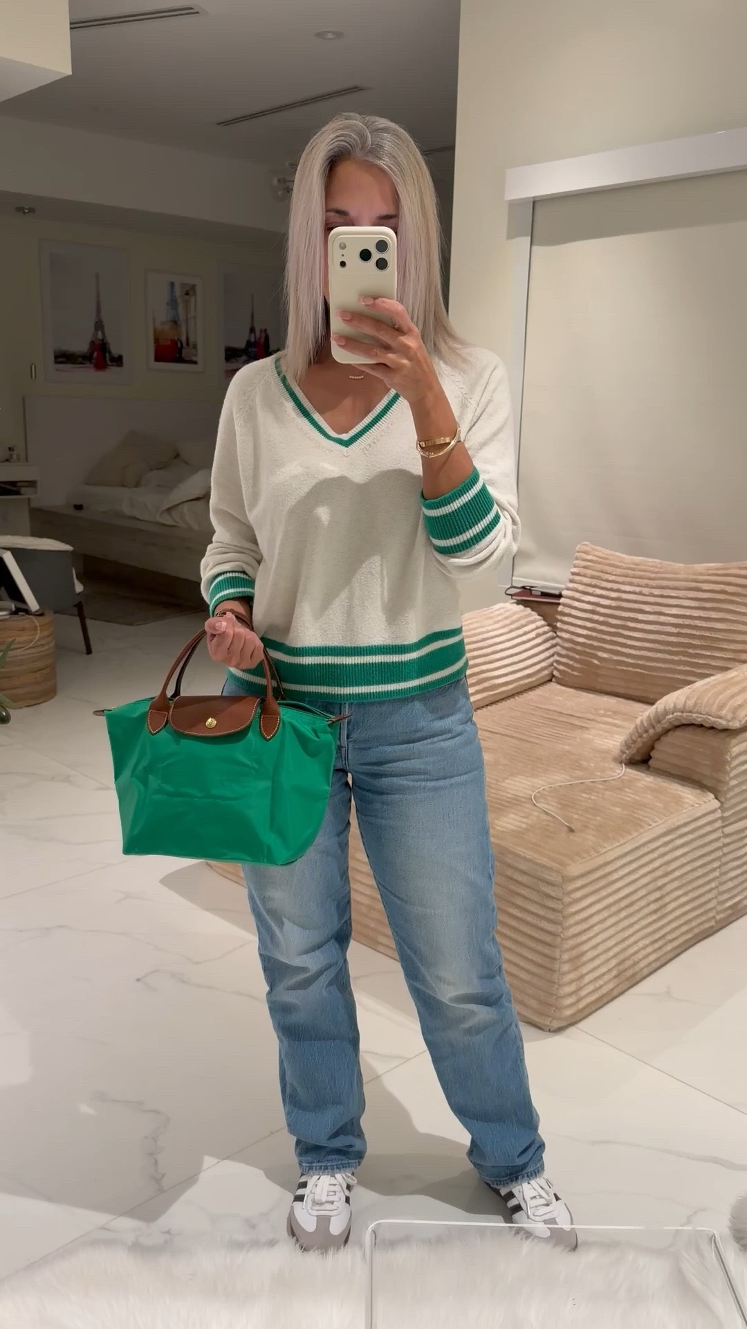 Wearing my favorite Levi’s and my LONGCHAMP Le Pliage in Small, super practical for everyday 💚

#LTKgrwm #LTKootd