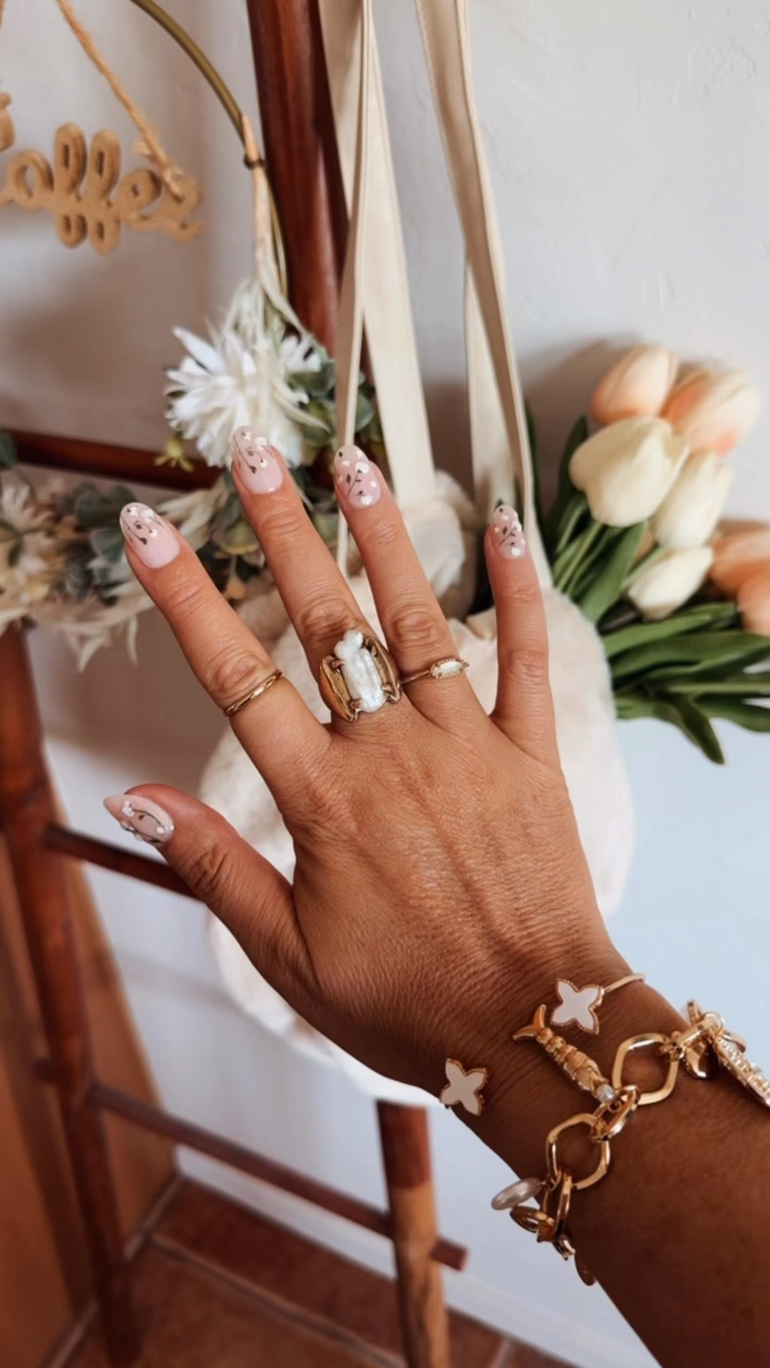 Easter Nails 🌷🐰🌱

Spring mani//Nail Inspo




#LTKselfcare #LTKOver40 #LTKBeauty