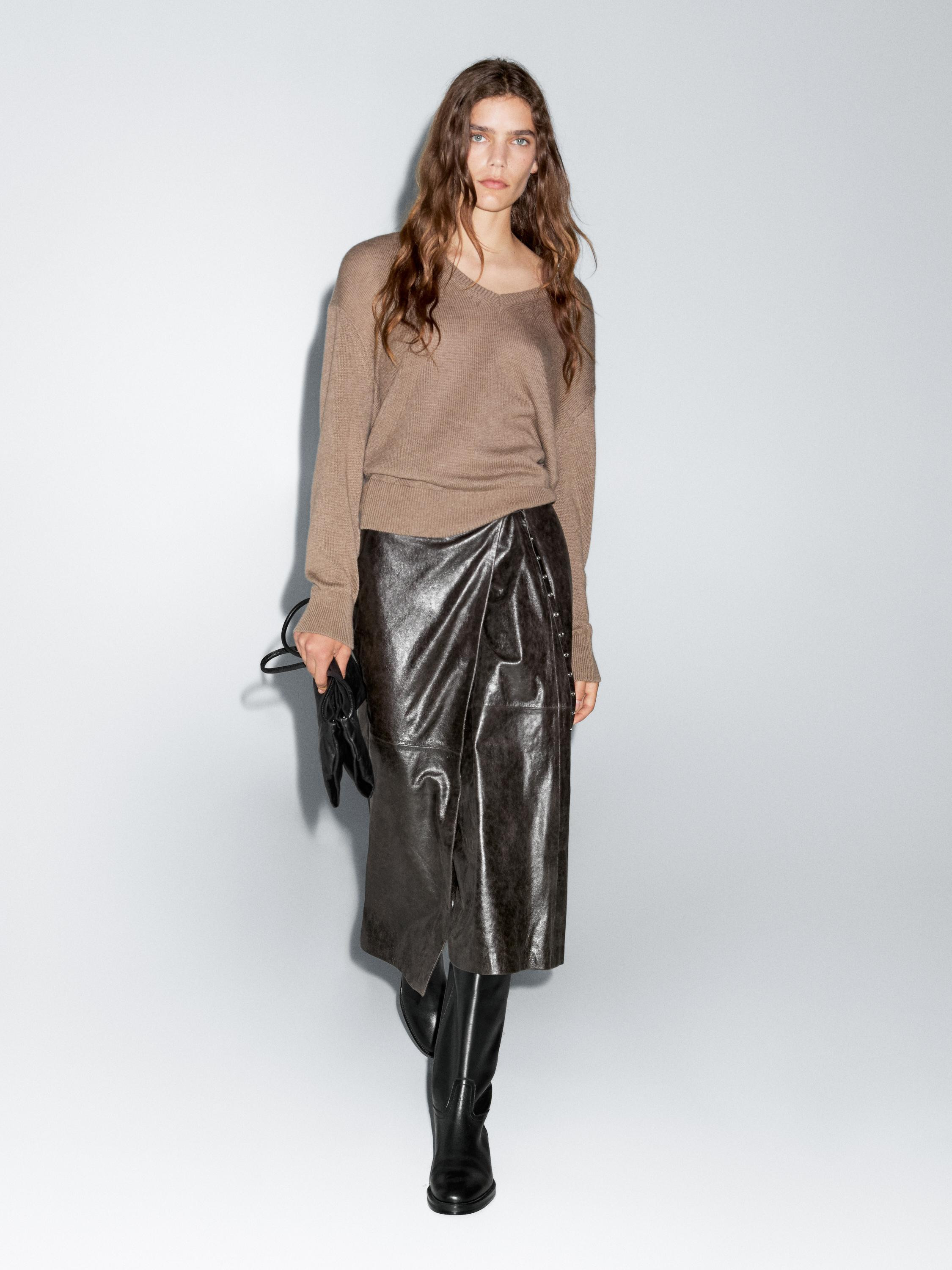 Nappa leather wraparound midi skirt | Massimo Dutti US