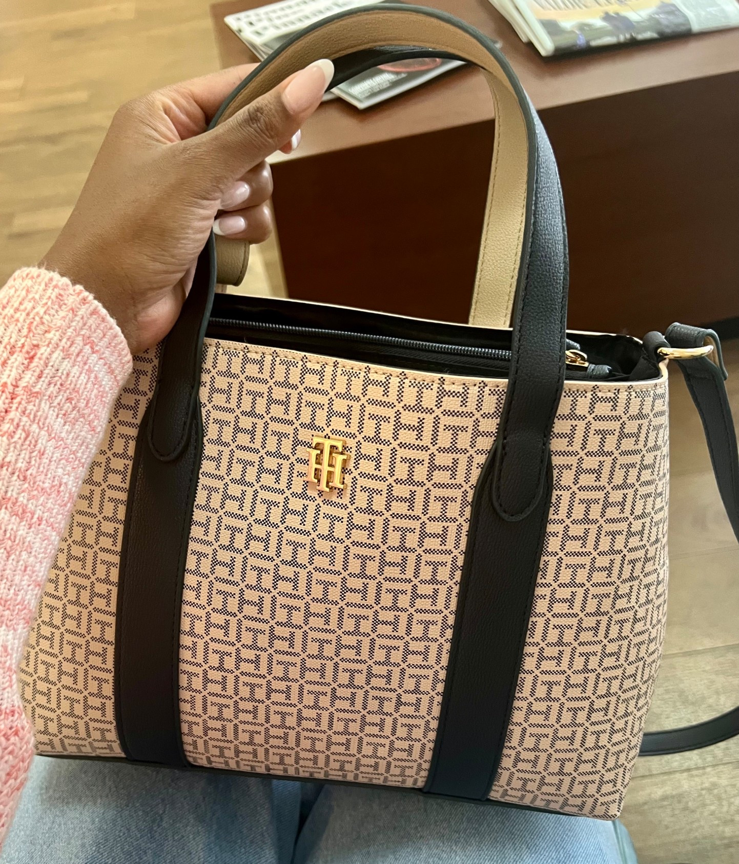 Can’t go wrong with a canvas tote in a neutral color way 💼 

#LTKootd #LTKdayinmylife #LTKCyberWeek