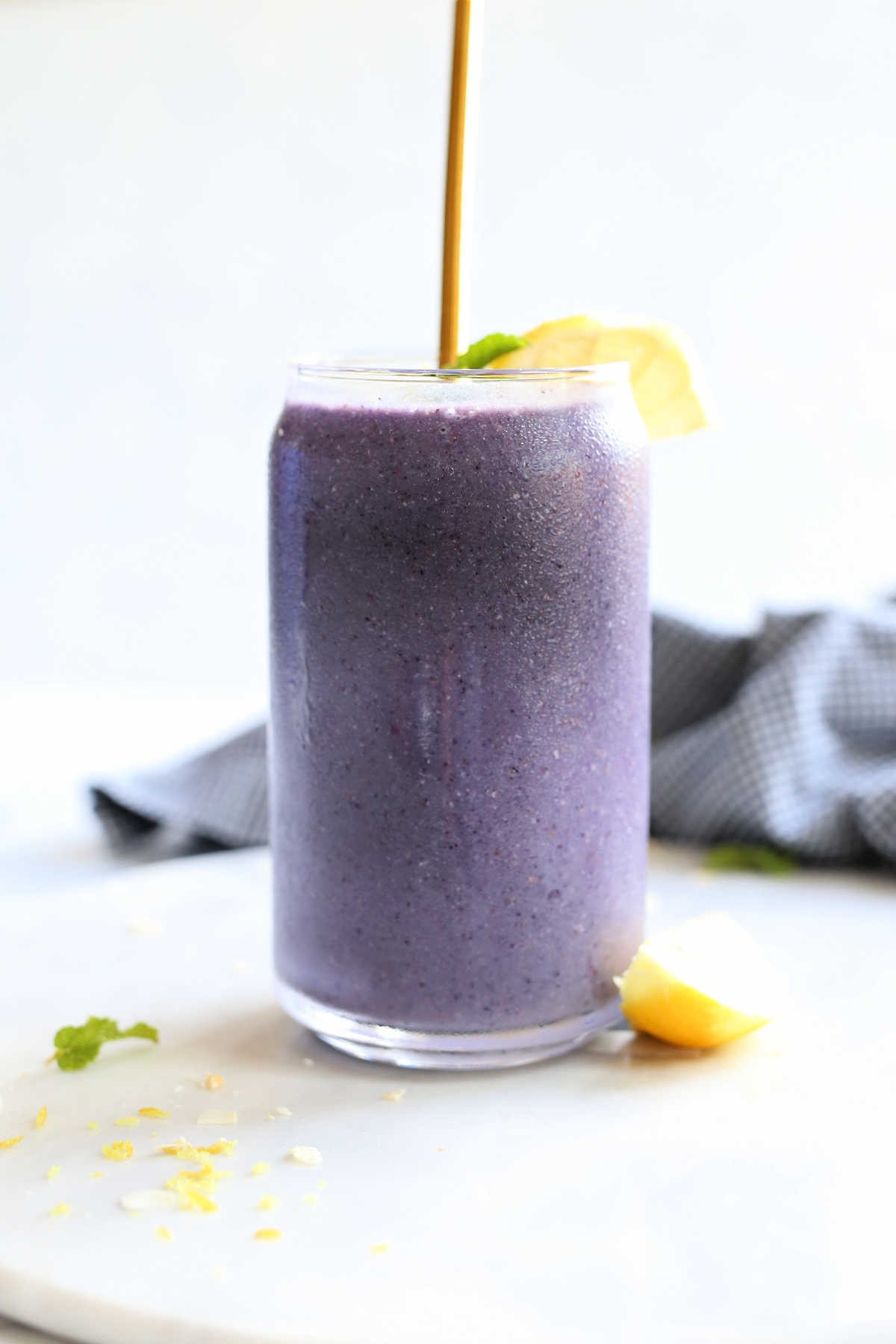 I'm obsessed with the glass cups that come with bamboo lids and glass straws! They are great for beverages and smoothies and I get the gold metal stainless steel straws for the kids. Glass 16 ounce cups come in a 4-pack and are on sale today! 

#LTKsalealert #LTKfamily #LTKhome