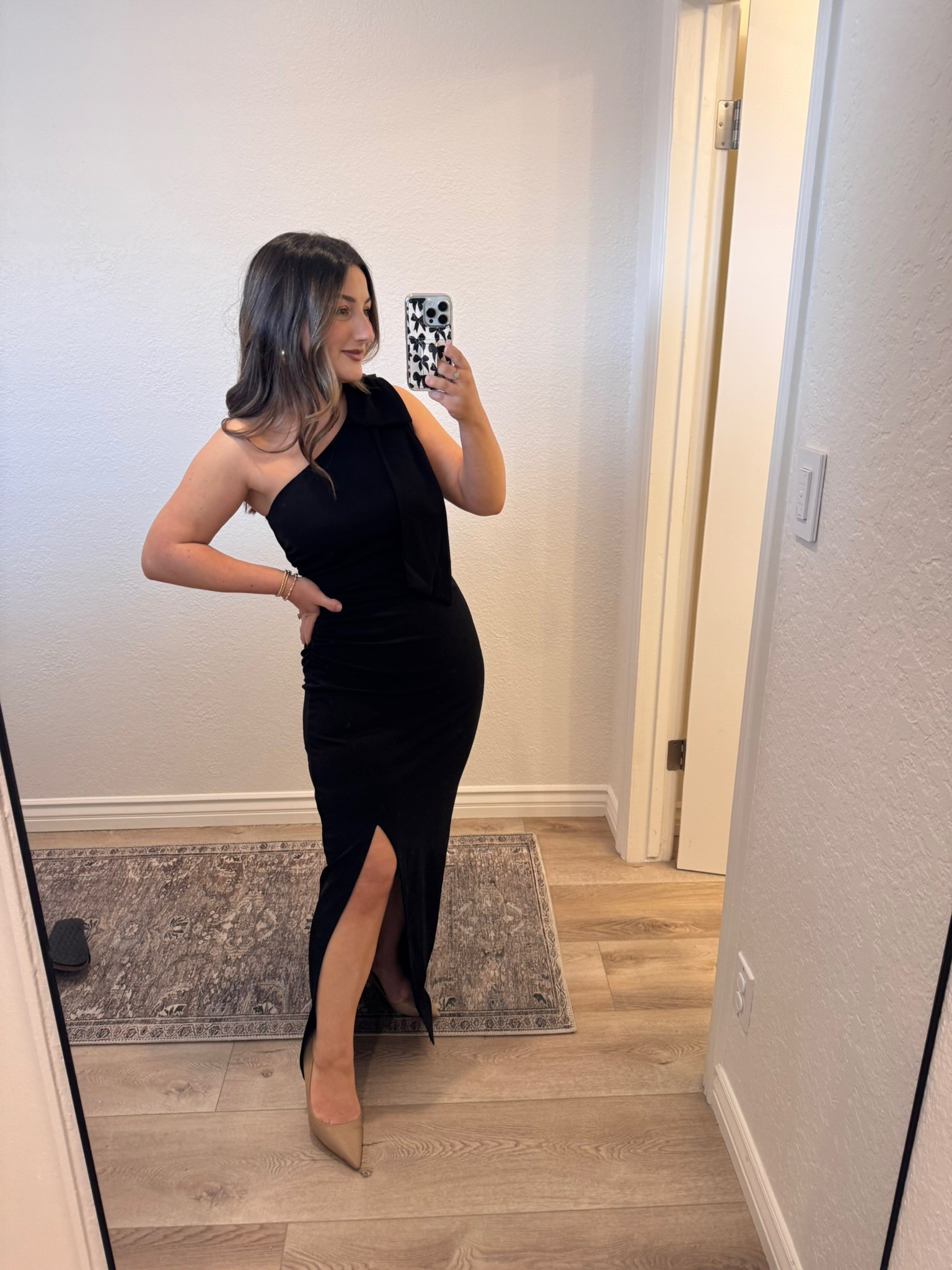 Petite friendly black tie event dress! 
Shimmer color good life gold

I'm in a small! 
(5'0" 145lbs)
The length is perfect!!! 

Amazon fashion 
Amazon deals 
Wedding guest dress 
Gala dress 
Formal dress 

#LTKFindsUnder100 #LTKPetite #LTKWedding