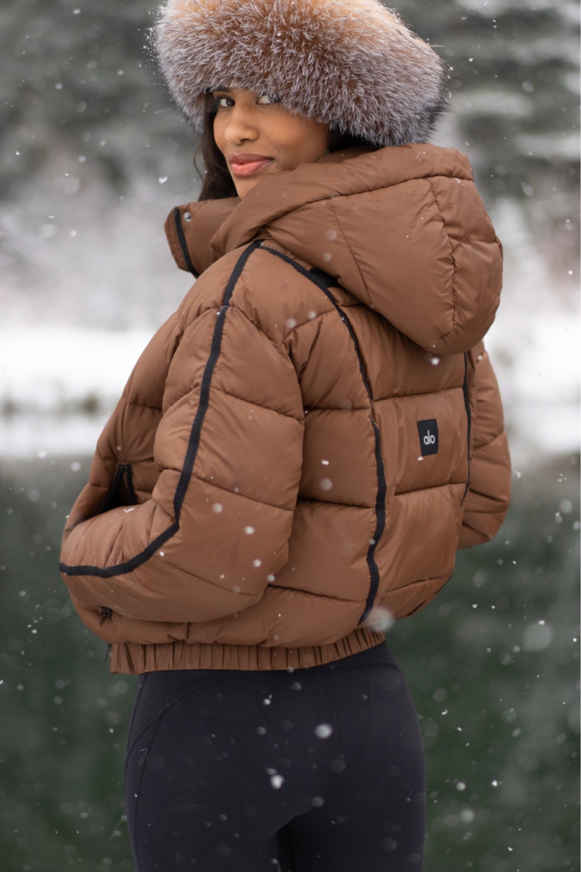 ALO YOGA ダウンジャケット ブラウン S Alo Aspen Love Puffer Jacket