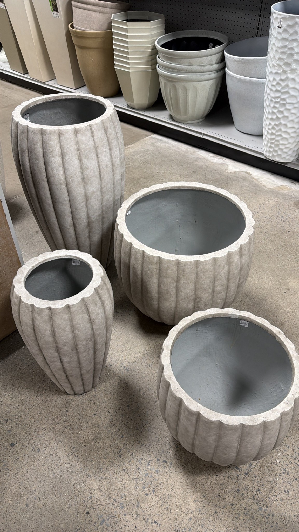 Gorgeous Modern Planters
#patioseason #outdoorplanter #flutedplanter #patiofurniture

#LTKSeasonal #LTKHome