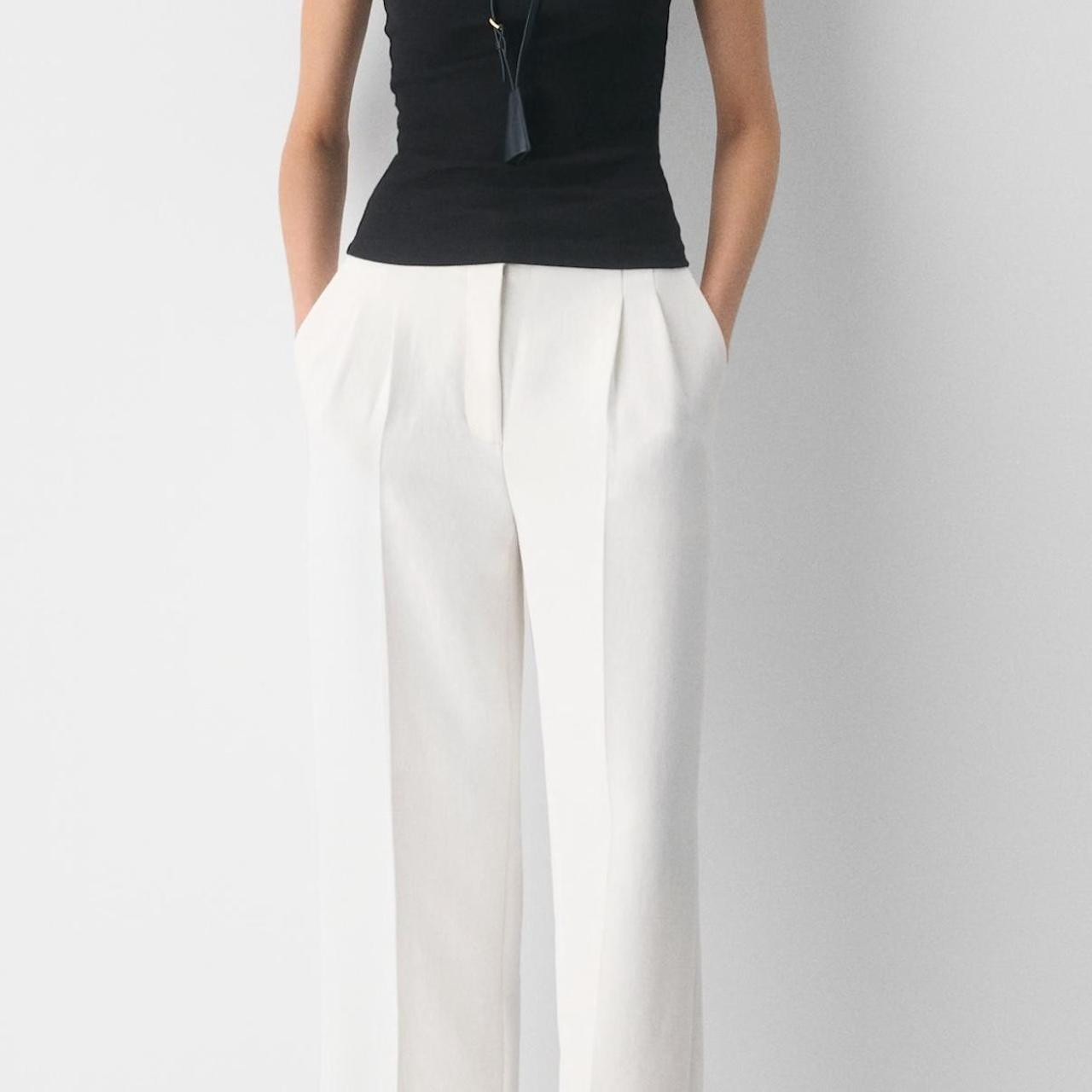 Aritzia Women's Pants - White/Black - 4 | Depop US