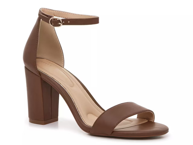 Kelly & Katie Hailee Sandal | DSW