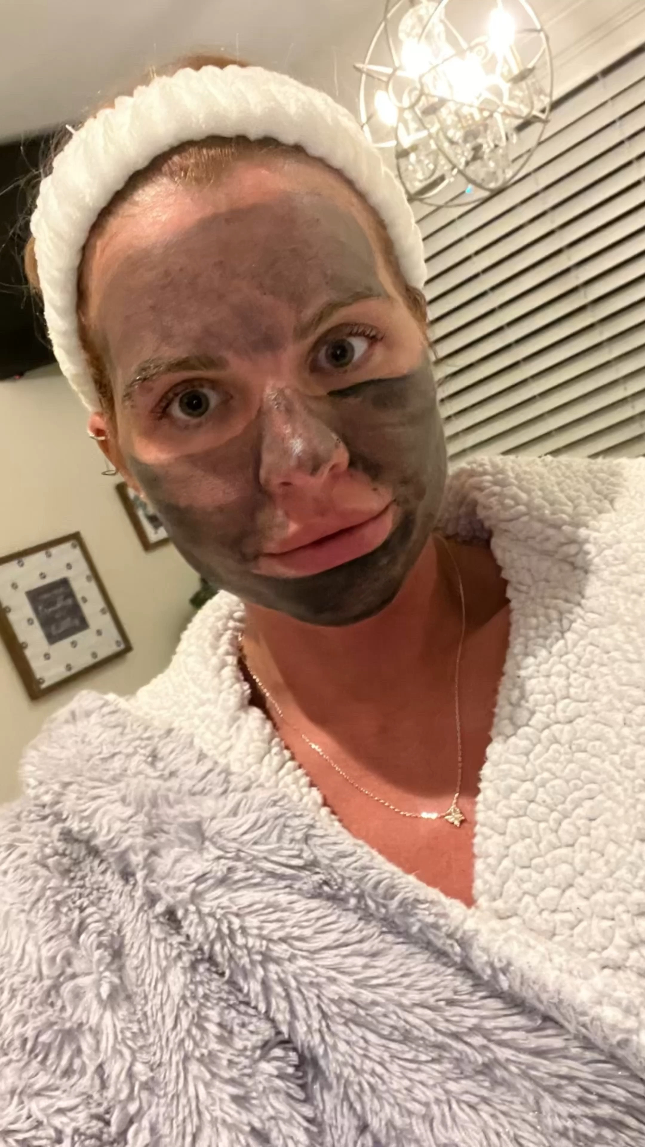 Once a week I go all out and do a spa night at home it is truly the best part of my personal wellness routine. 👸🏼   There’s nothing better than clean skin from head to toe and a silky sheets on the bed to sleep in. Using @lumineuxhealth @juicebeauty and silk pillowcase 

#LTKsalealert #LTKunder100 #LTKbeauty