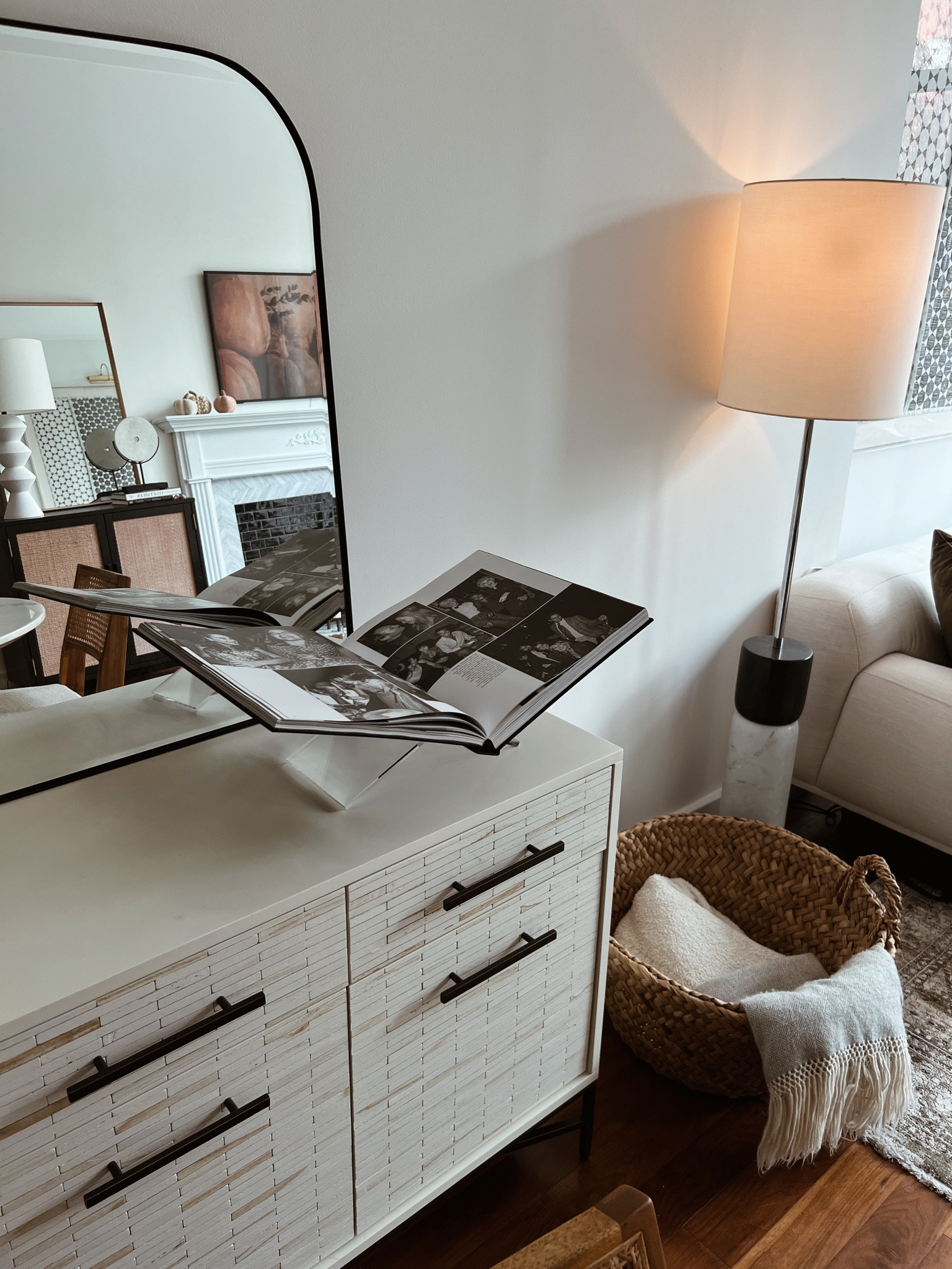 Acrylic coffee table book stand from Amazon, the perfect way to display your favorite coffee table books￼

#LTKunder50 #LTKhome