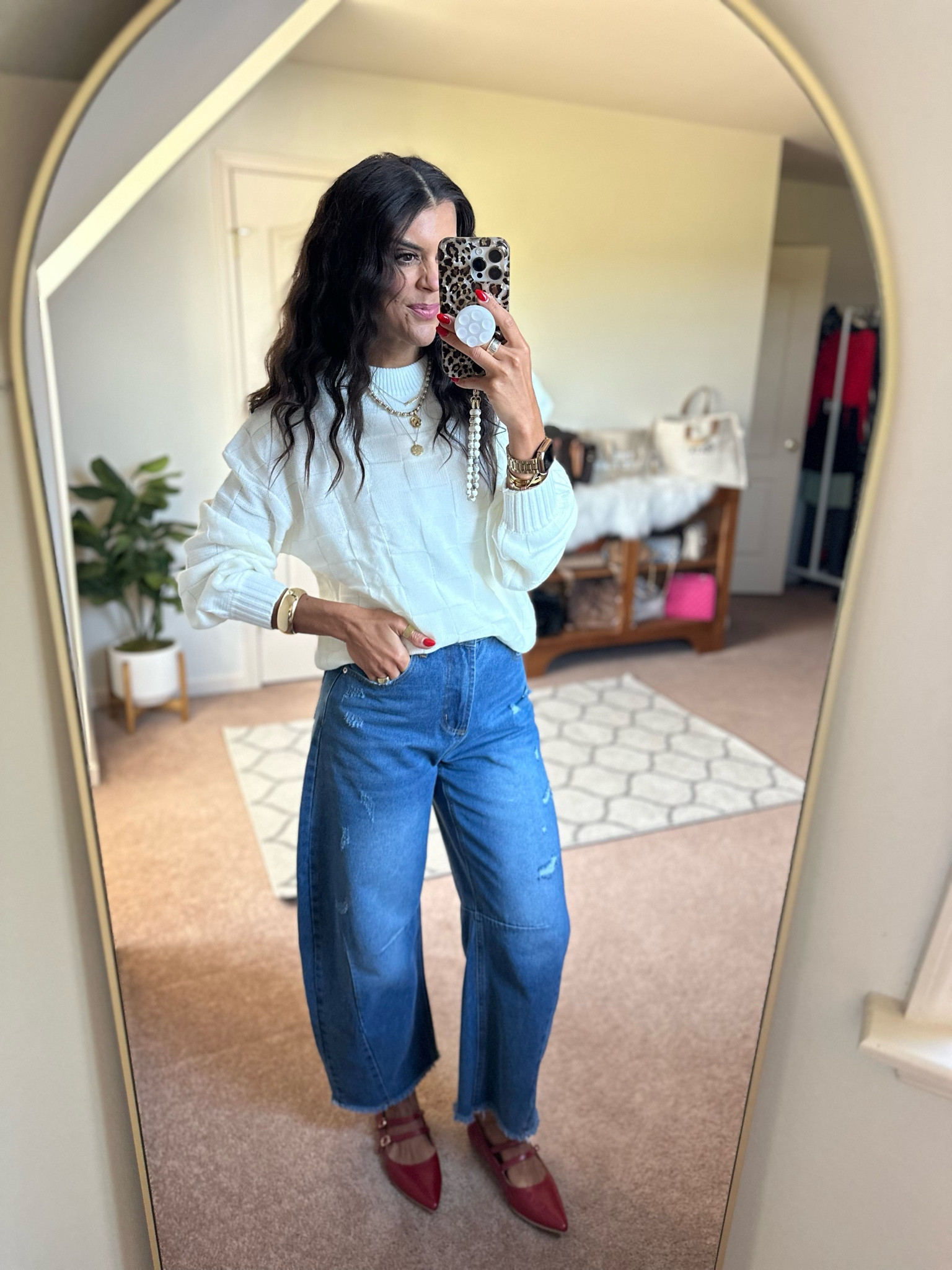 Great checkered sweater for fall into winter! I’m in a size small in the sweater, 4 in the jeans and flats are true to size!

#LTKSeasonal #LTKFindsUnder100