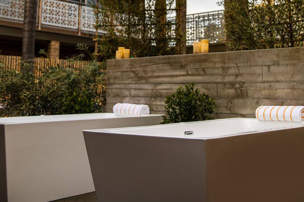 Dr. Wilkinson's Backyard Resort & Mineral Springs (Calistoga, California, United States of Americ... | Expedia (US)