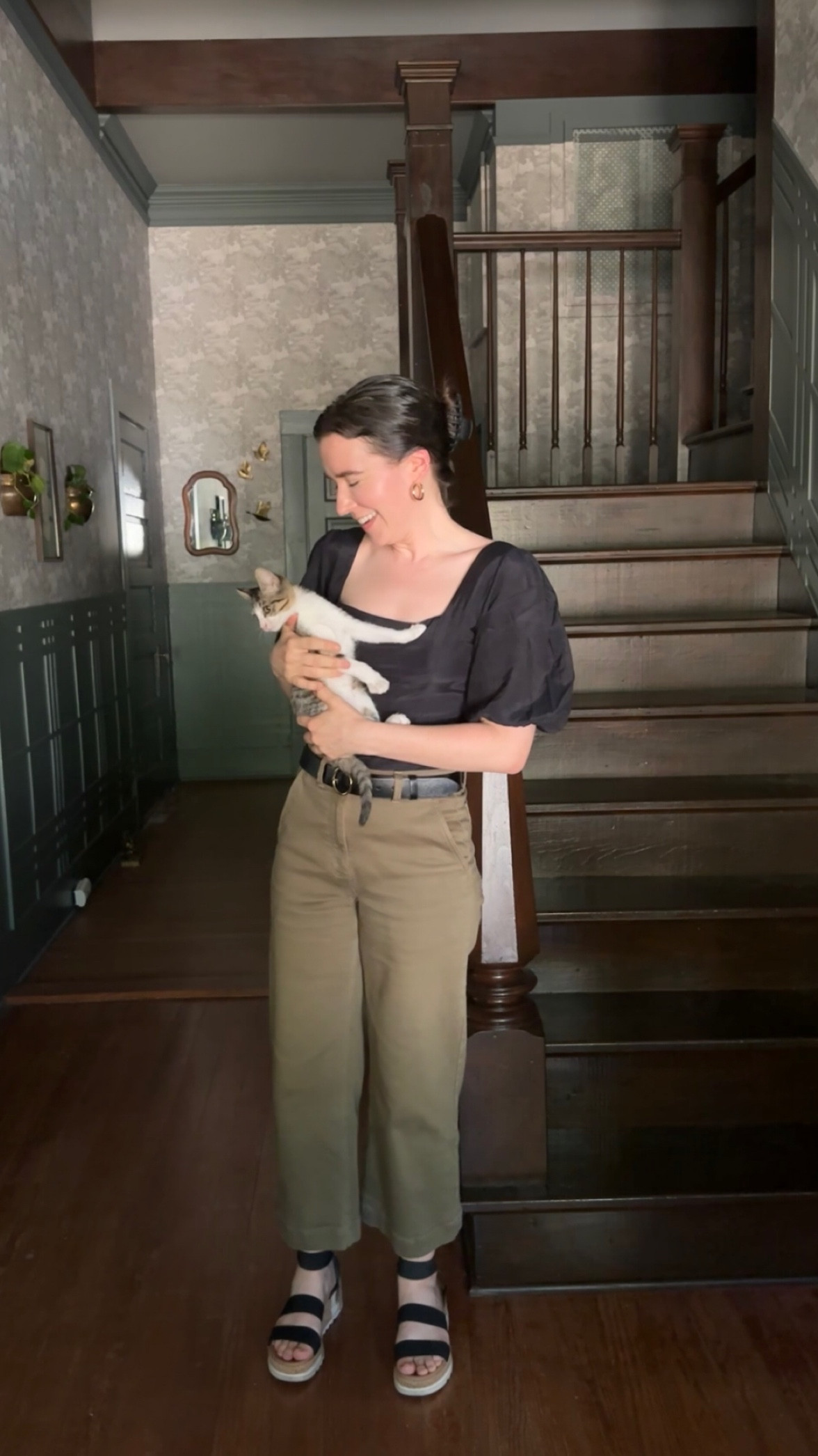 Love this  faux corset top so much I bought it in white, too! Paired with my favorite pants and the comfiest platform wedges 🙌🏼#LTKFind 

#LTKSale #LTKstyletip