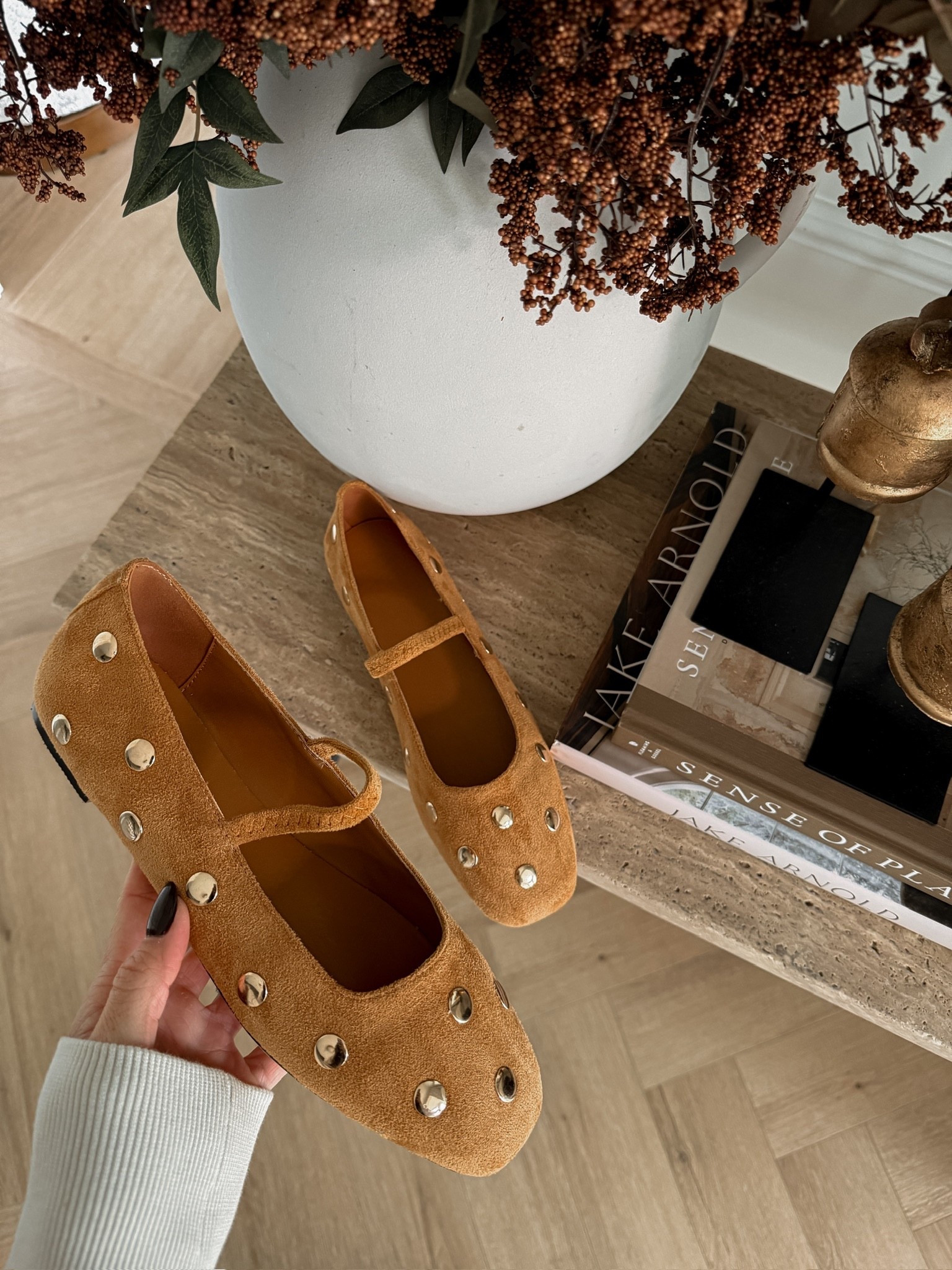 The cutest designer inspired ballet flats! I love the warm cognac color and the gold studs elevate these so much. Perfect for pairing with any holiday outfits, too! 


#LTKStyleTip #LTKShoeCrush #LTKHoliday