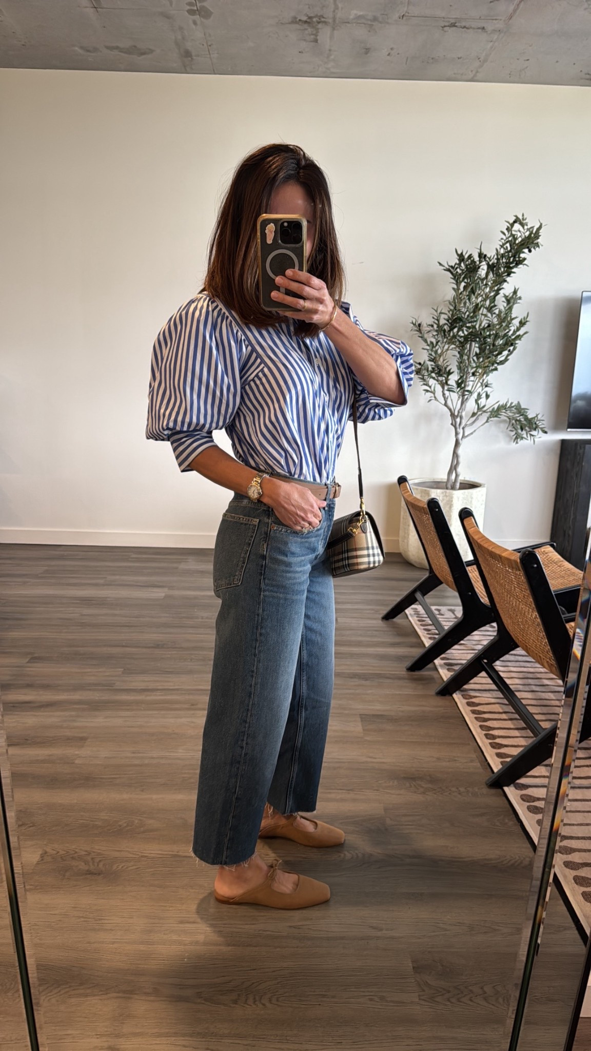 Look de Sabado!
Jeans de Madewell
Top de Zara 2731/082/104
Zapatos JCrew ya no los hay
Bolso Burberry

#LTKOver40 #LTKActive