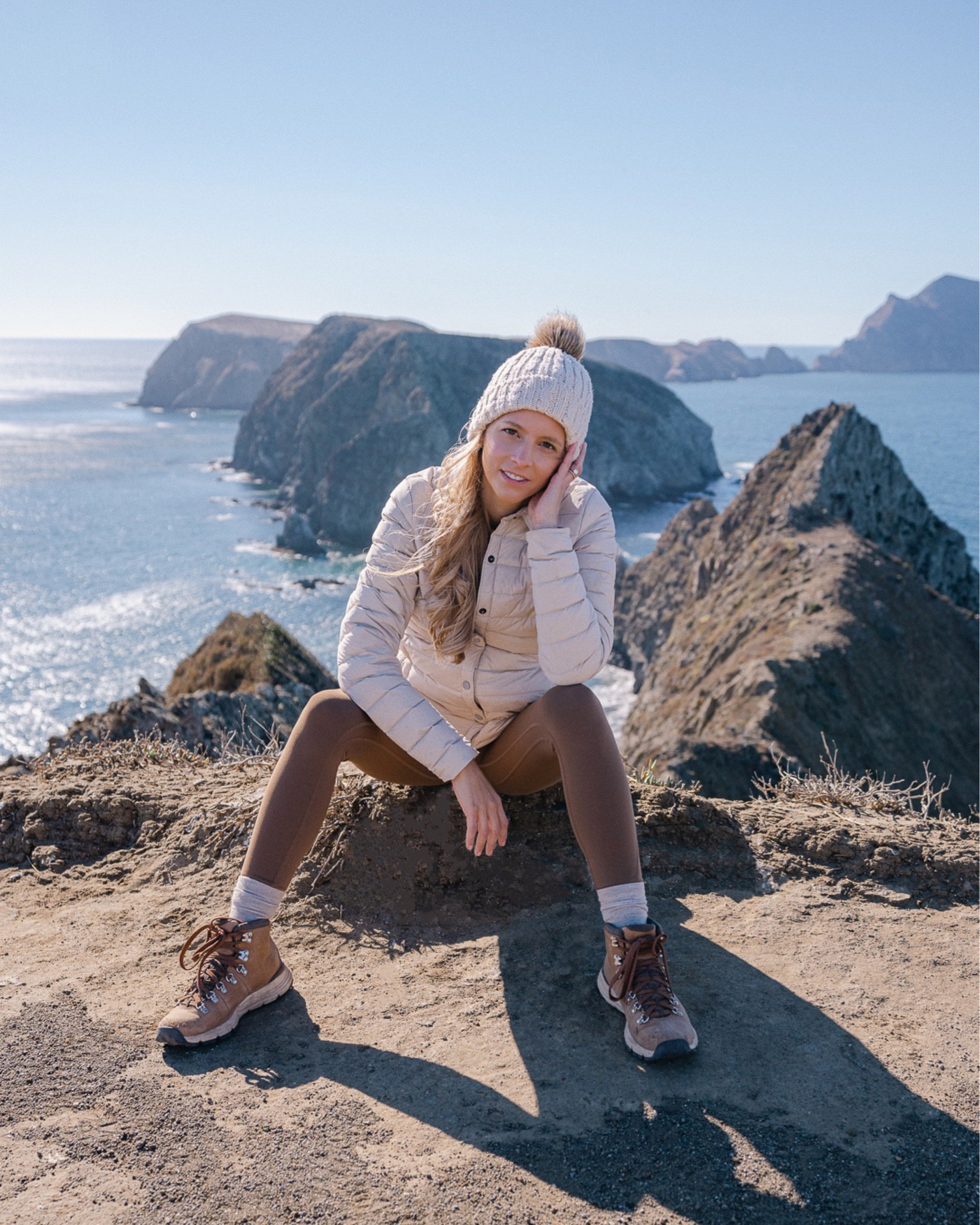 Hiking outfit; National park outfit; danner hiking boots, FITS hiking socks; brown activewear set, leggings, pom pom beanie

#LTKunder100 #LTKfit #LTKtravel