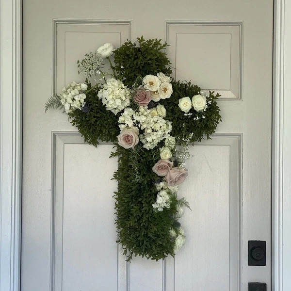 Cross Boxwood Wreath | Fig and Dove